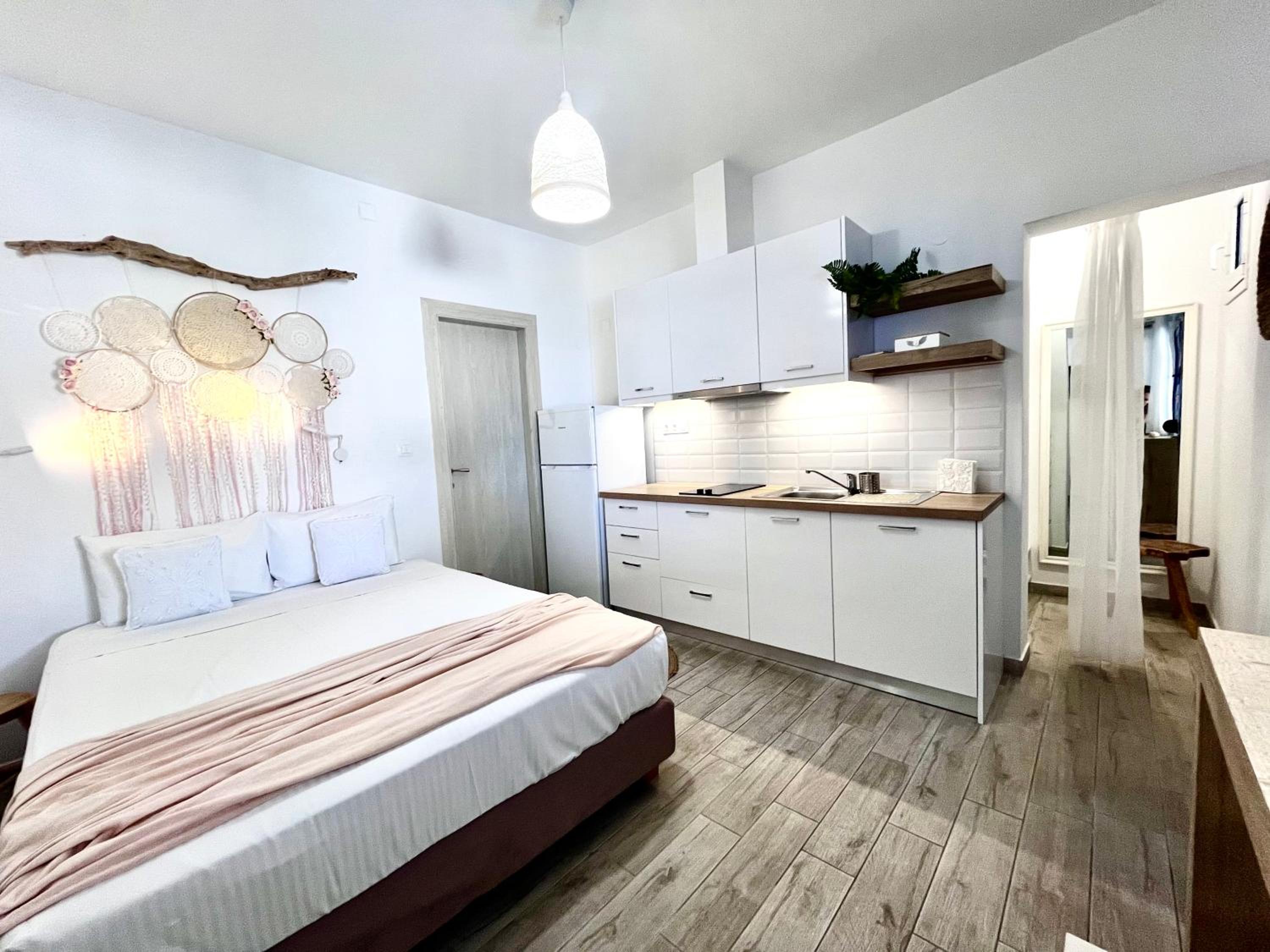 One-Bedroom House photo 3