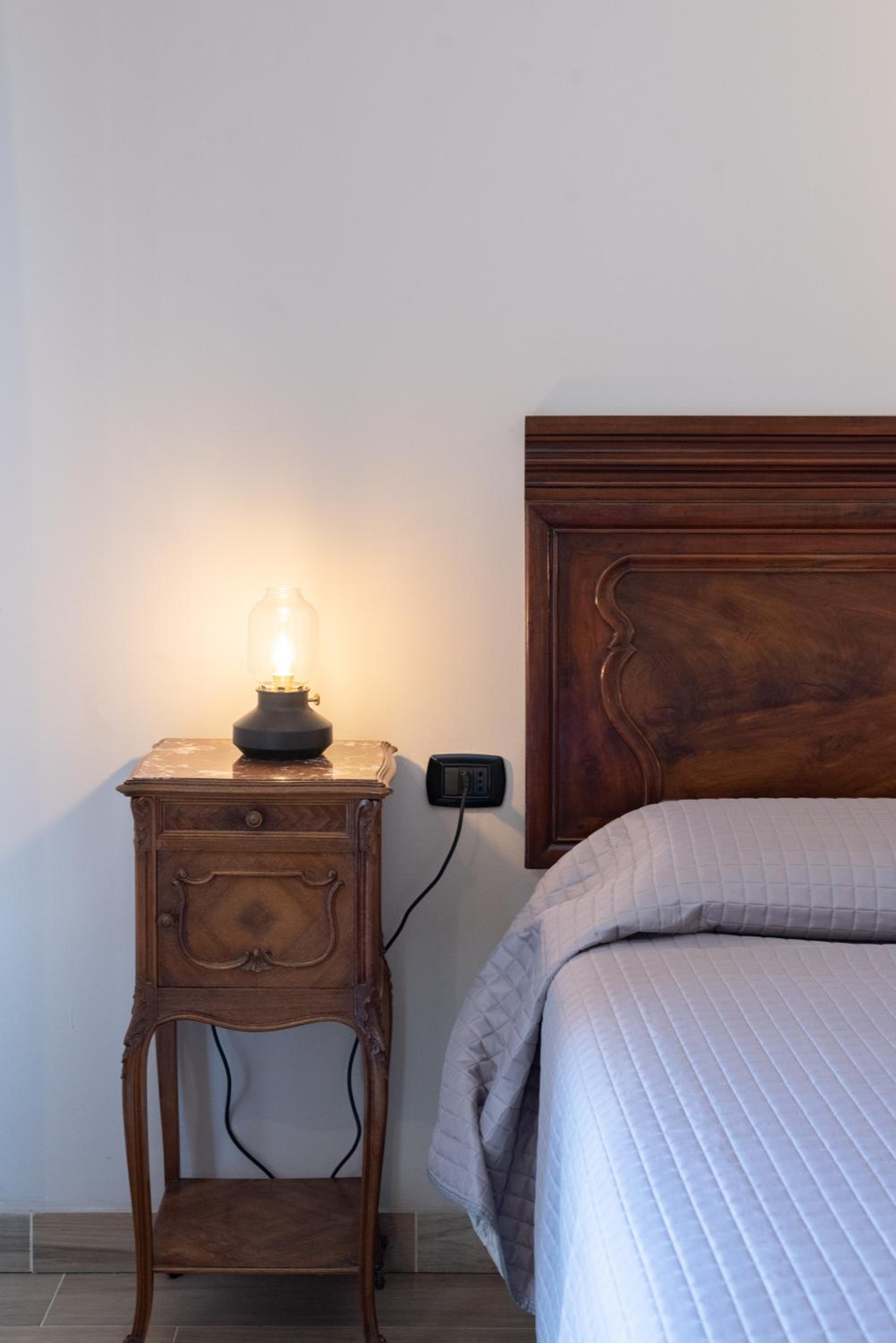 Deluxe Double Room with Bath - Photo 26