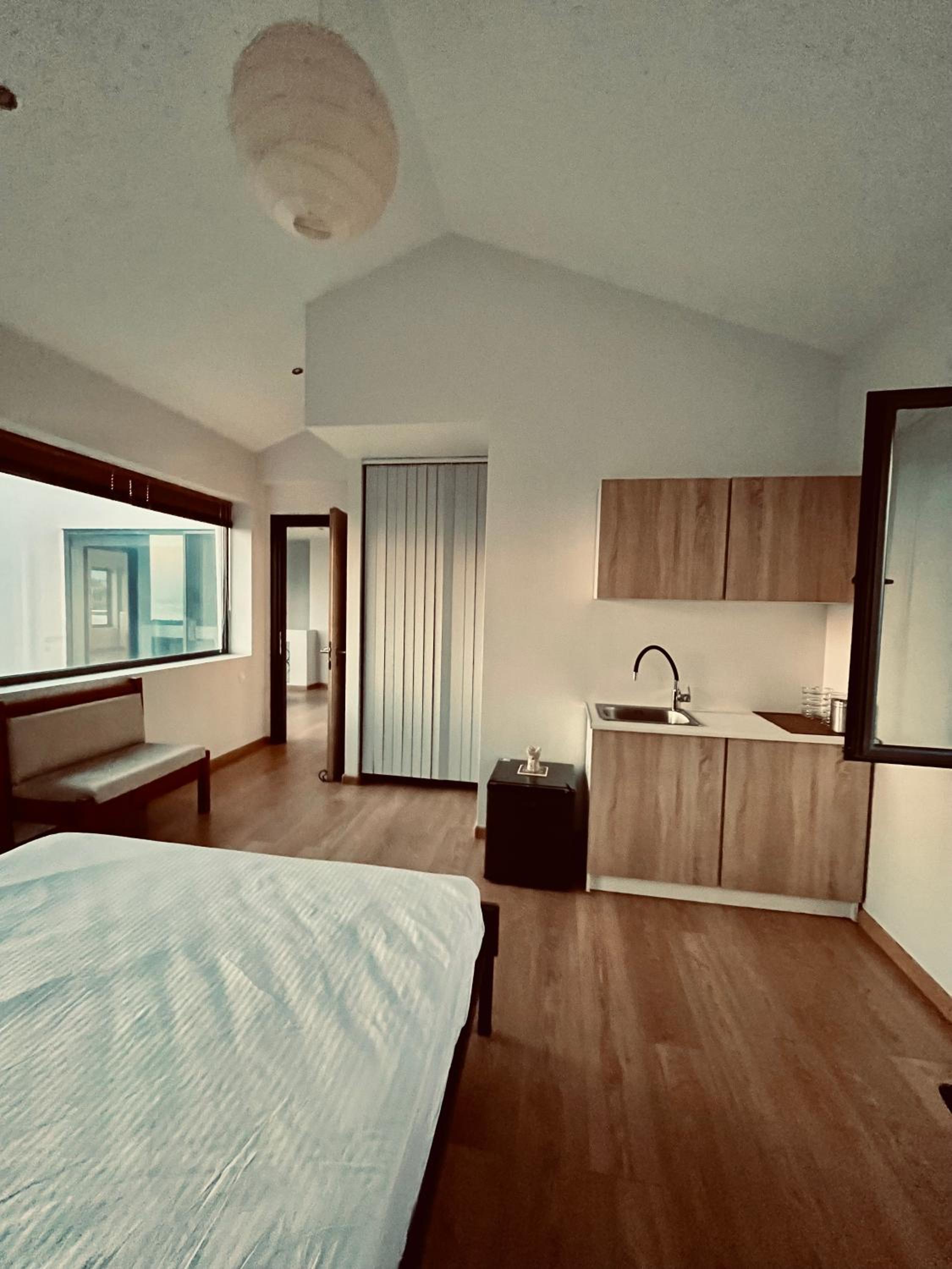 Deluxe Double Room with Balcony and Sea View photo 1