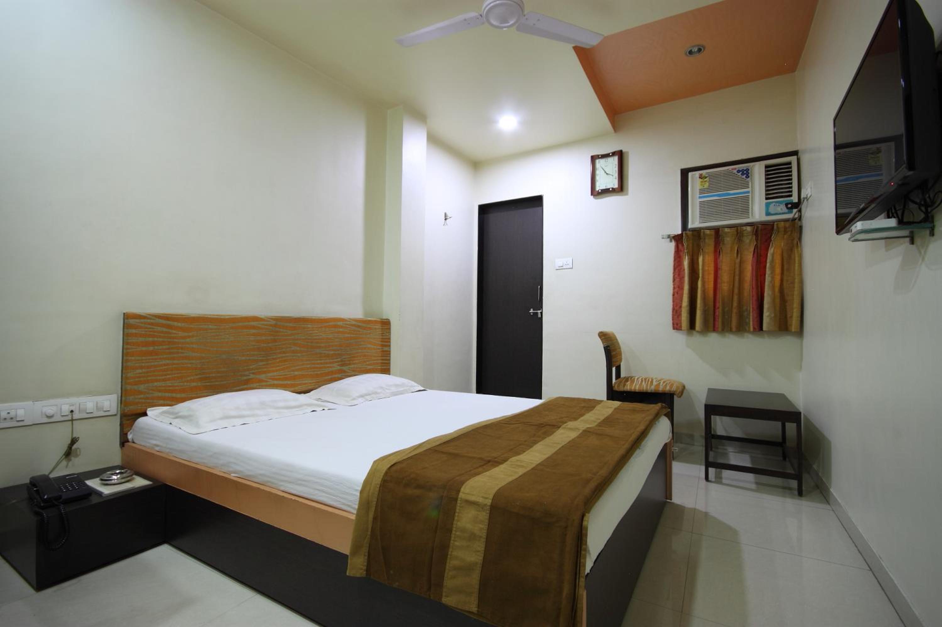 Standard Room photo 2
