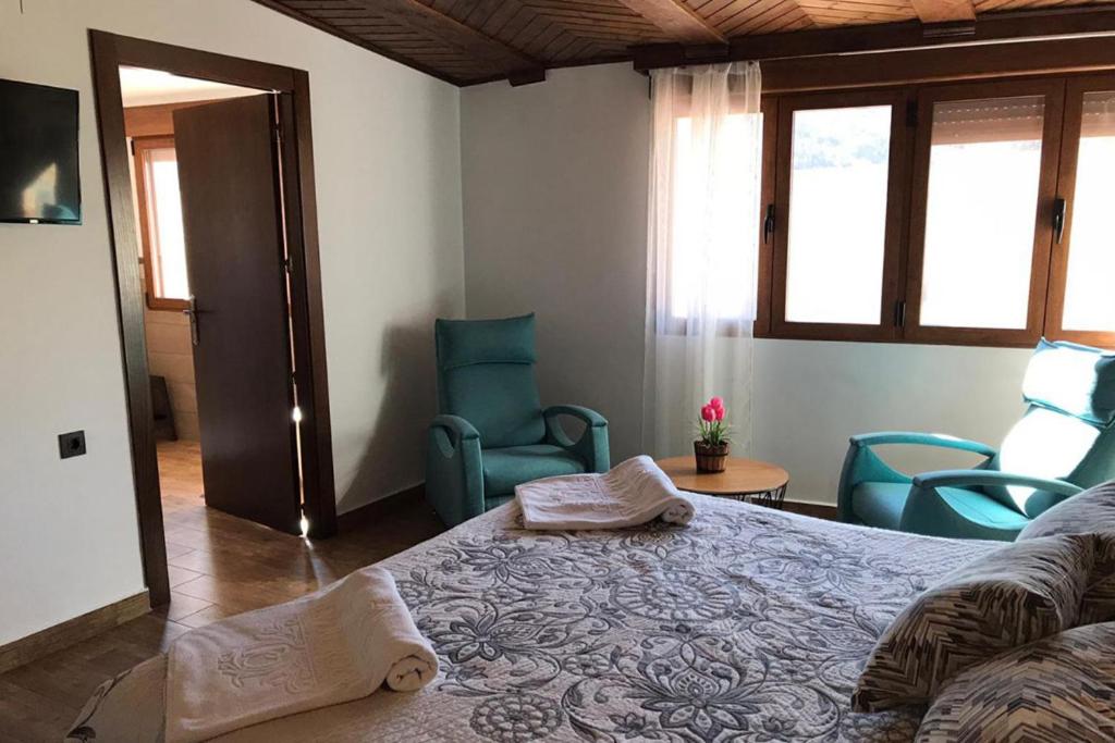 Deluxe Room - Photo 11