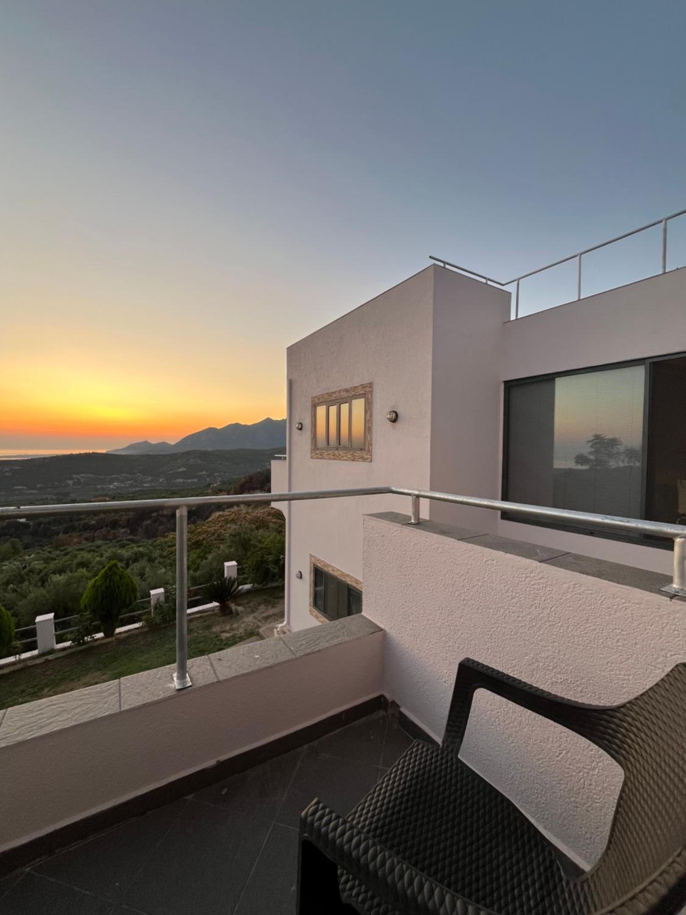 Deluxe Double Room with Balcony and Sea View photo 2