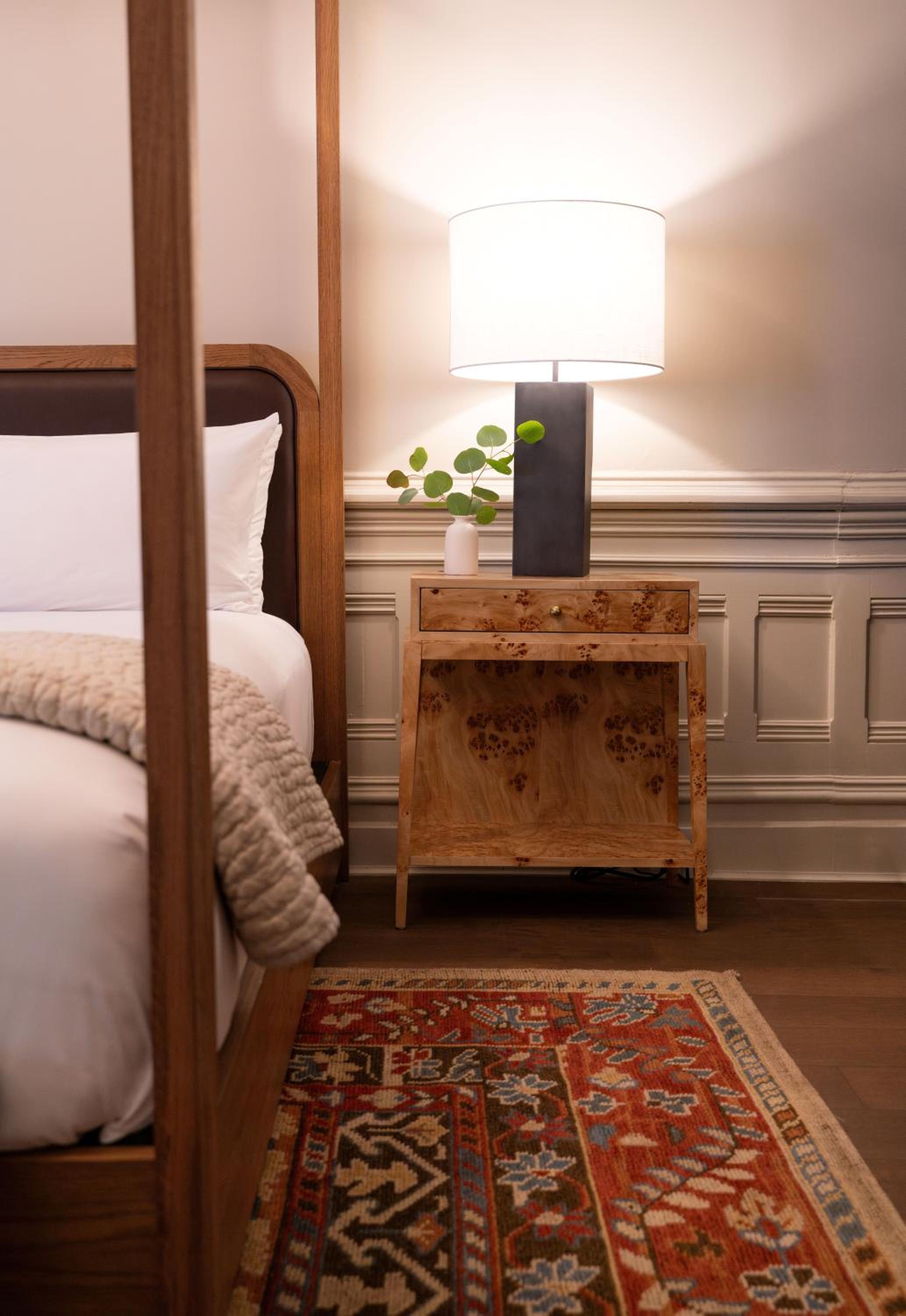 Deluxe King Room - Photo 2