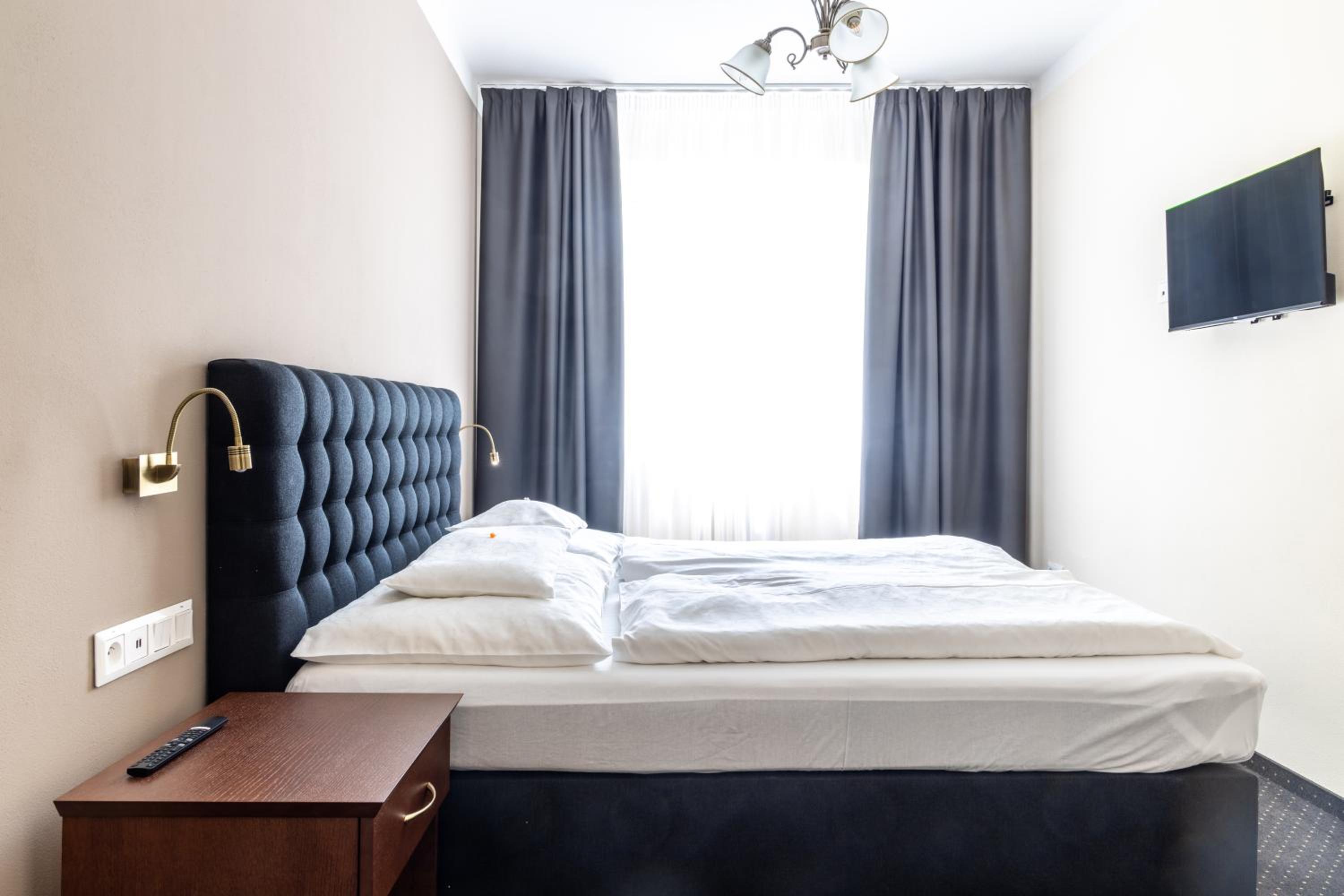 One-Bedroom Premier Apartment