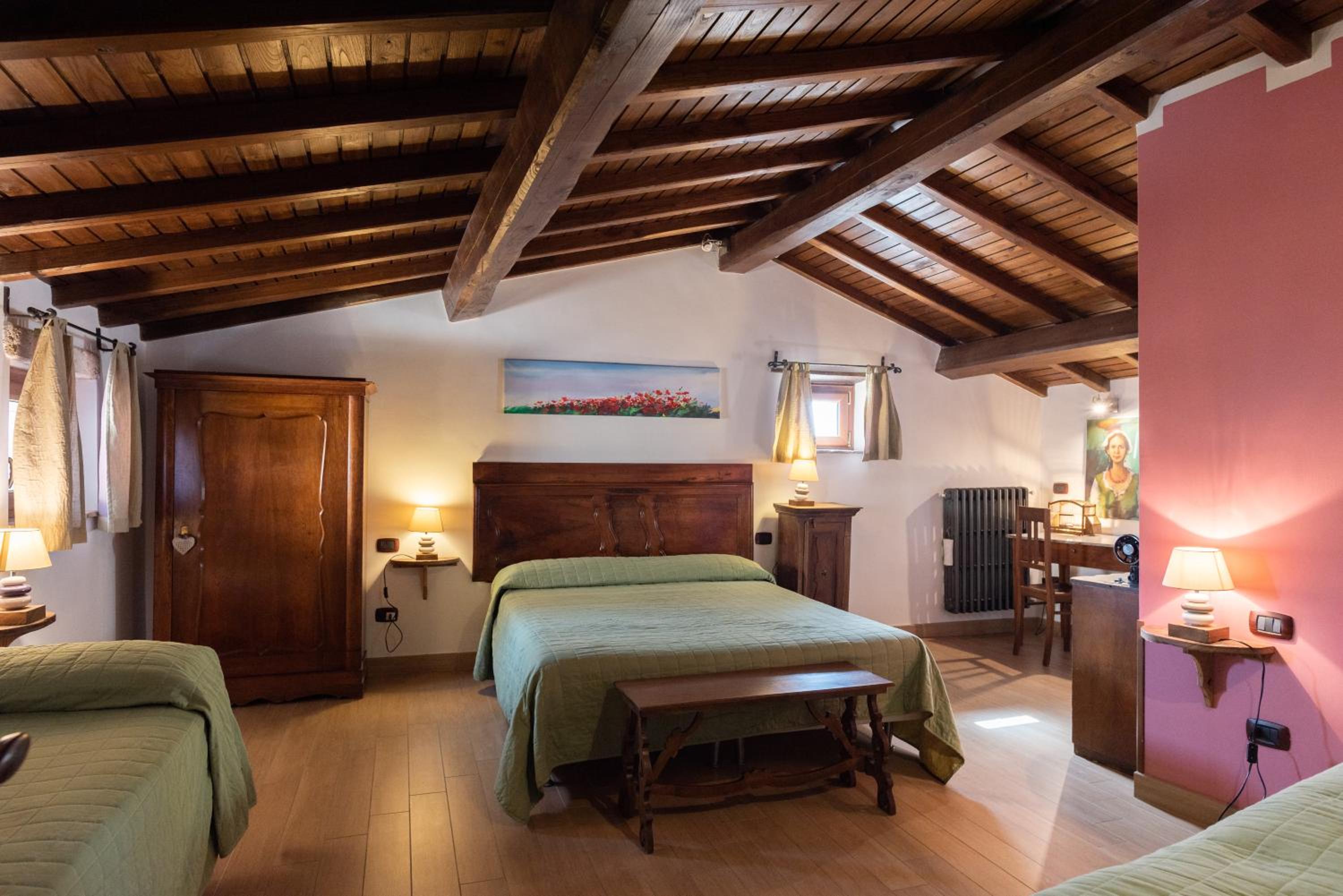 Quadruple Room - Photo 5
