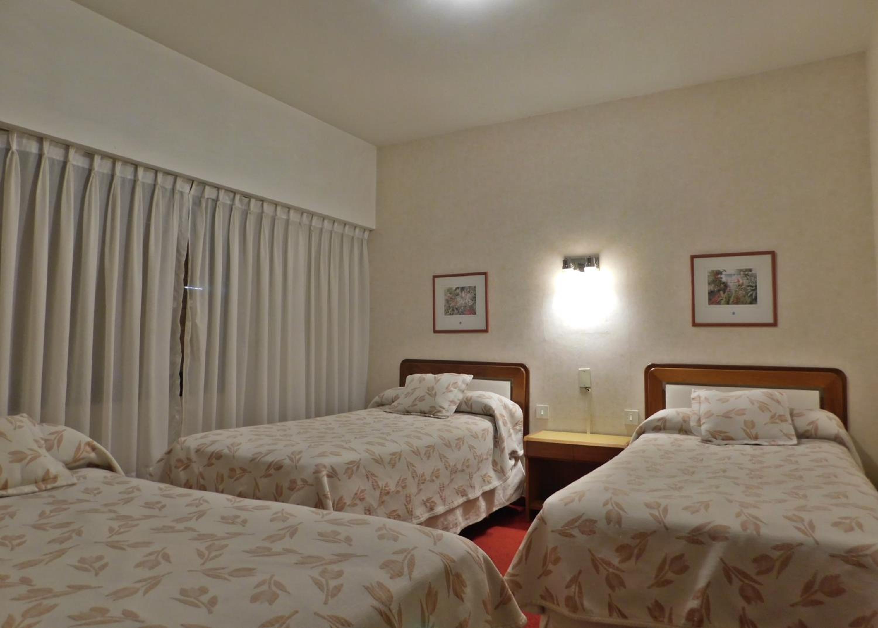 Quadruple Room with Private Bathroom photo 3