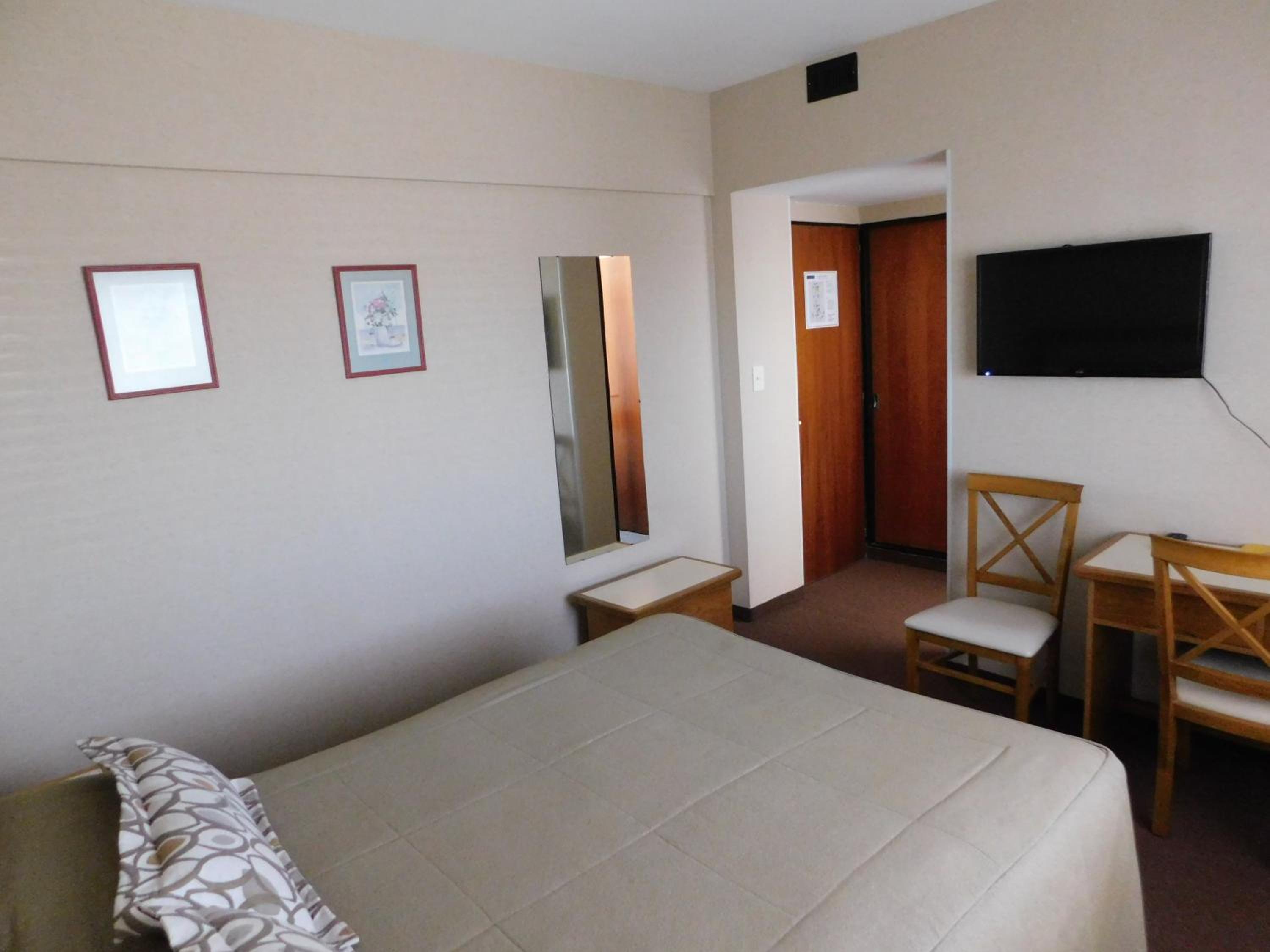 Standard Double Room photo 3