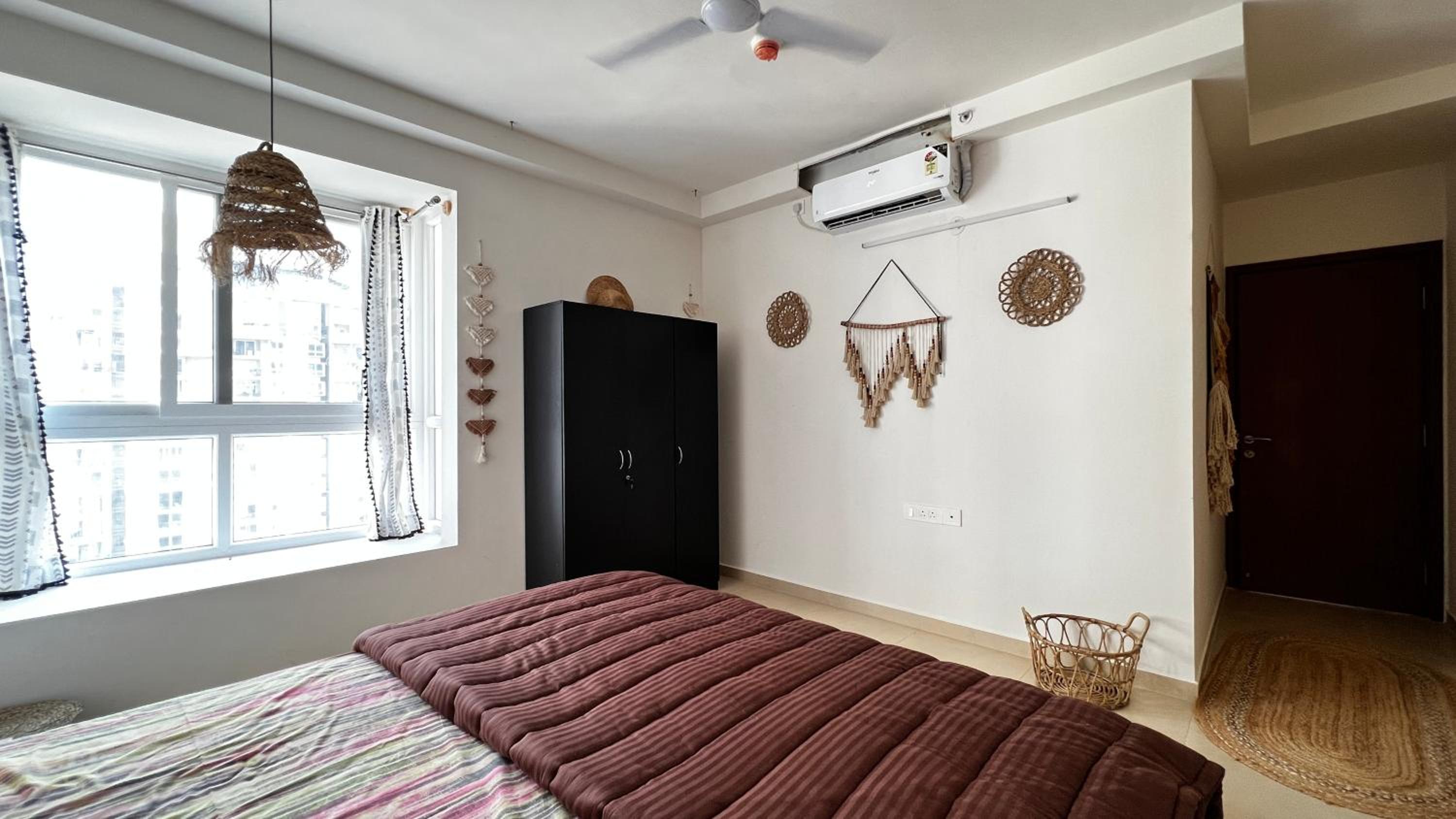 Three-Bedroom Apartment photo 2