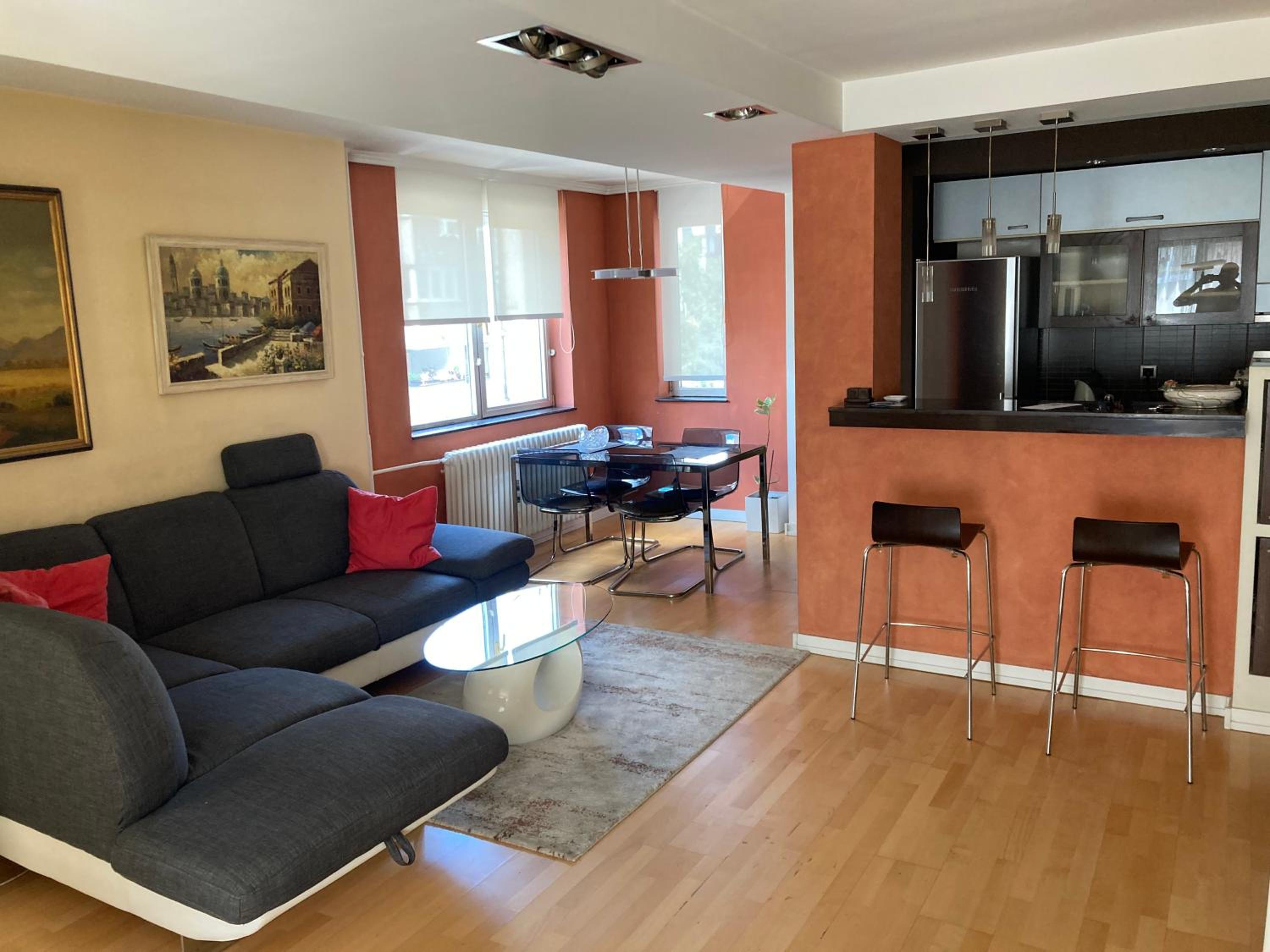 One-Bedroom Apartment photo 1