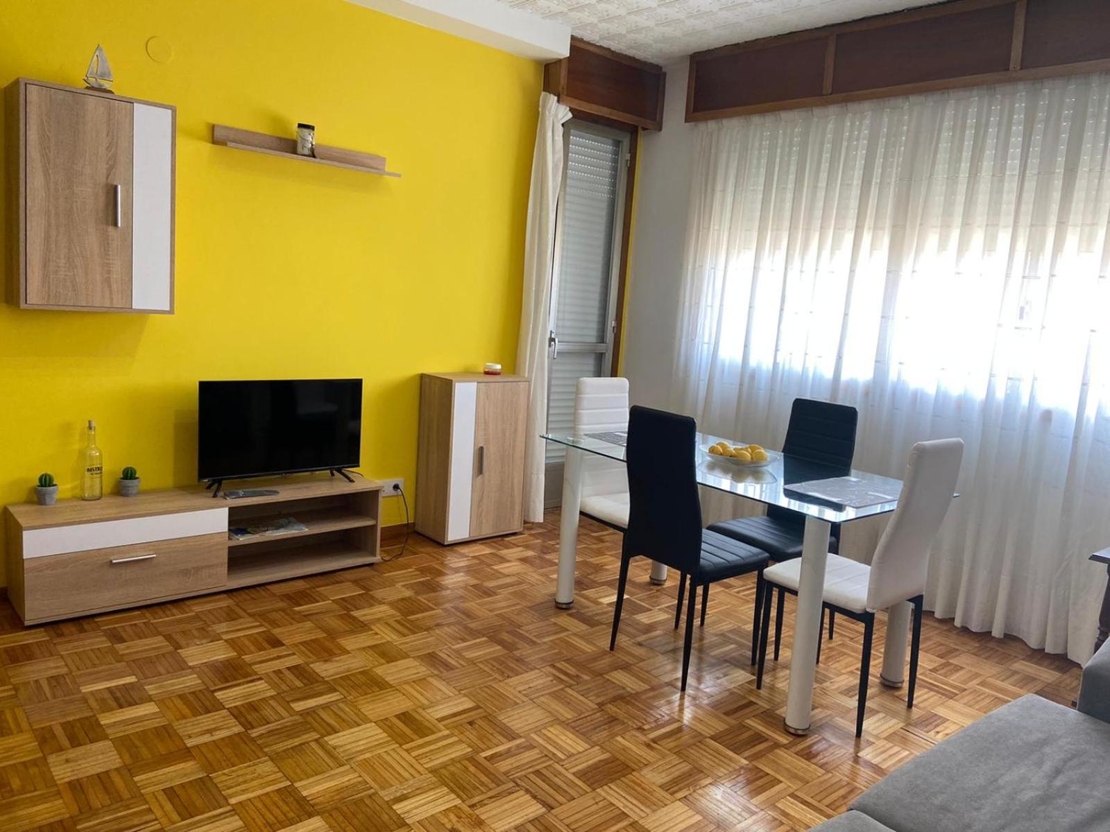 Apartamento con Balcón