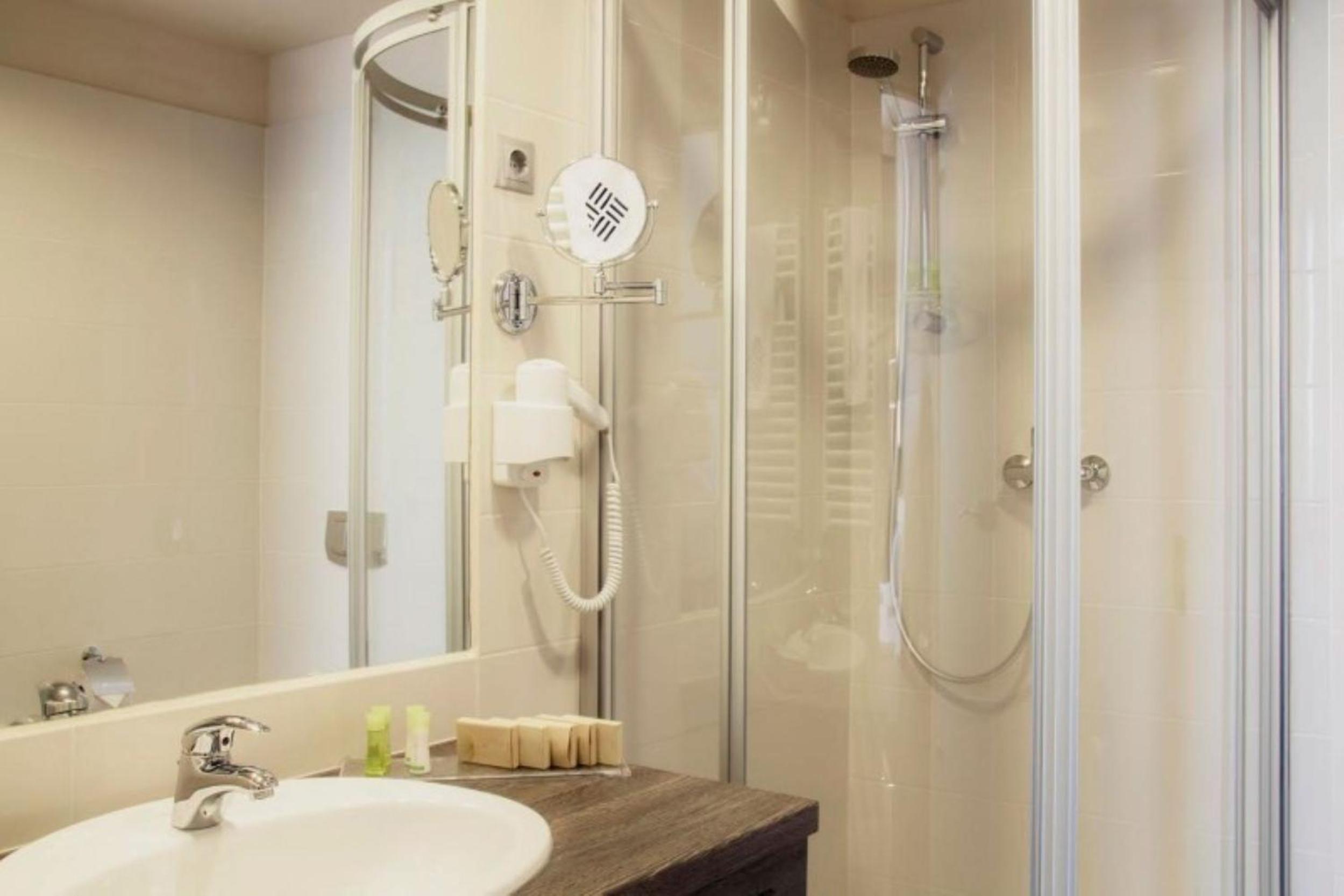 Connecting Room - Superior Double or Twin Room photo 2
