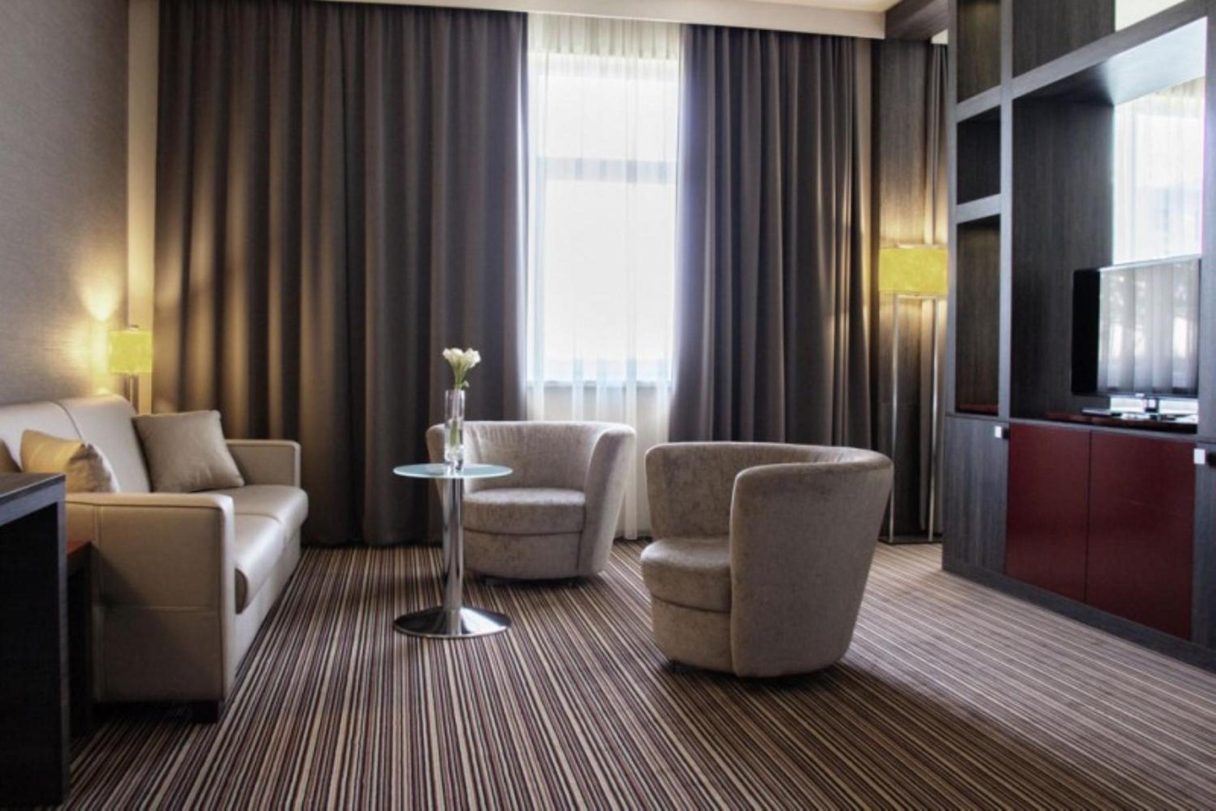 Executive Suite with Stadium View photo 3