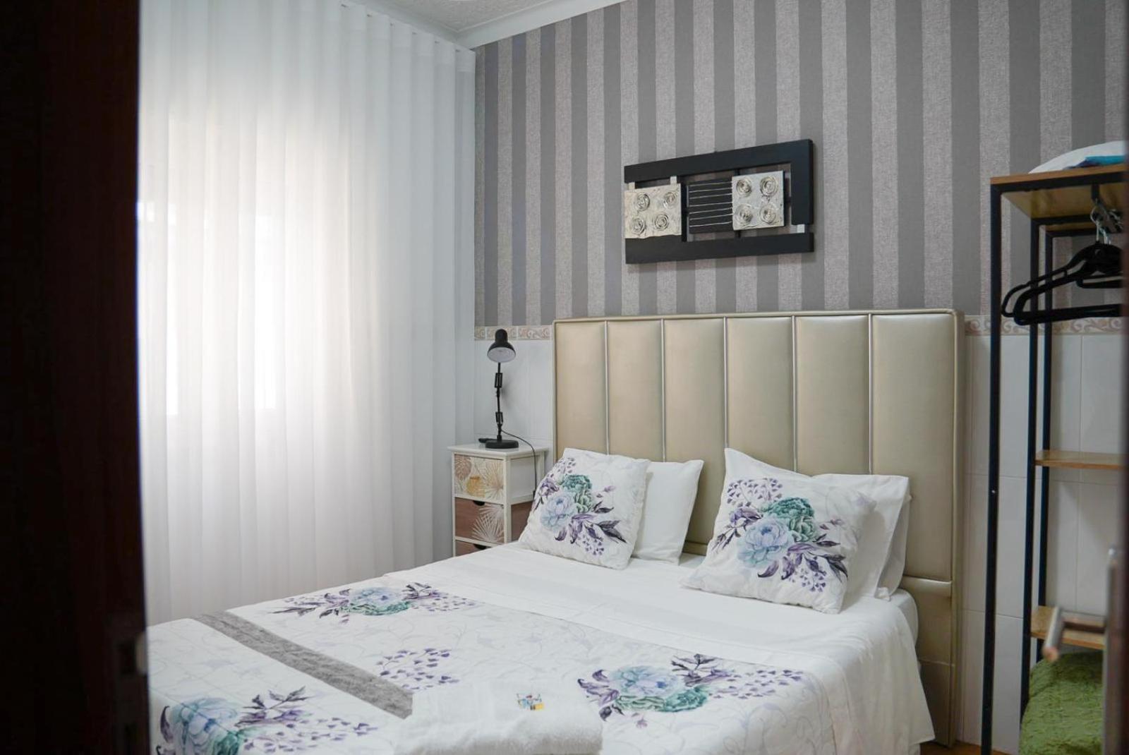 Two-Bedroom House - Photo 1