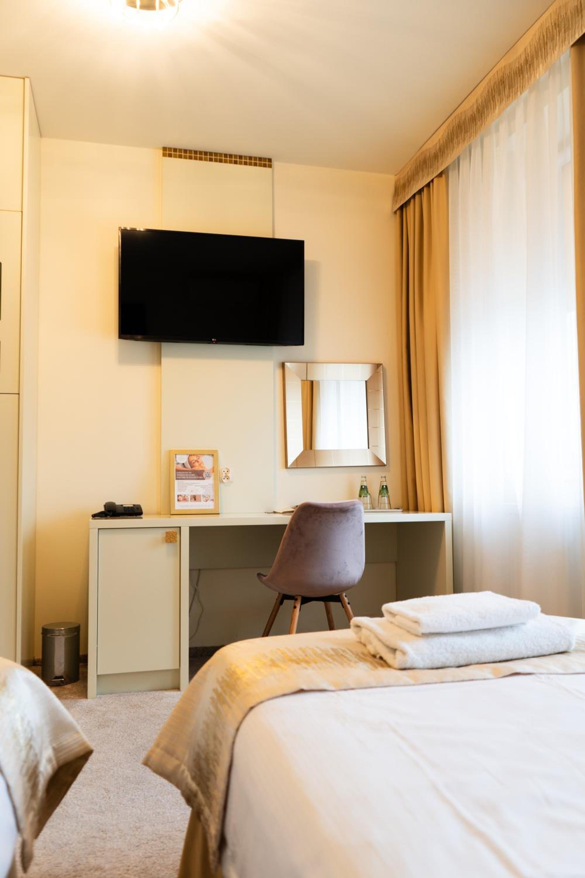 Family Junior Suite - Photo 4