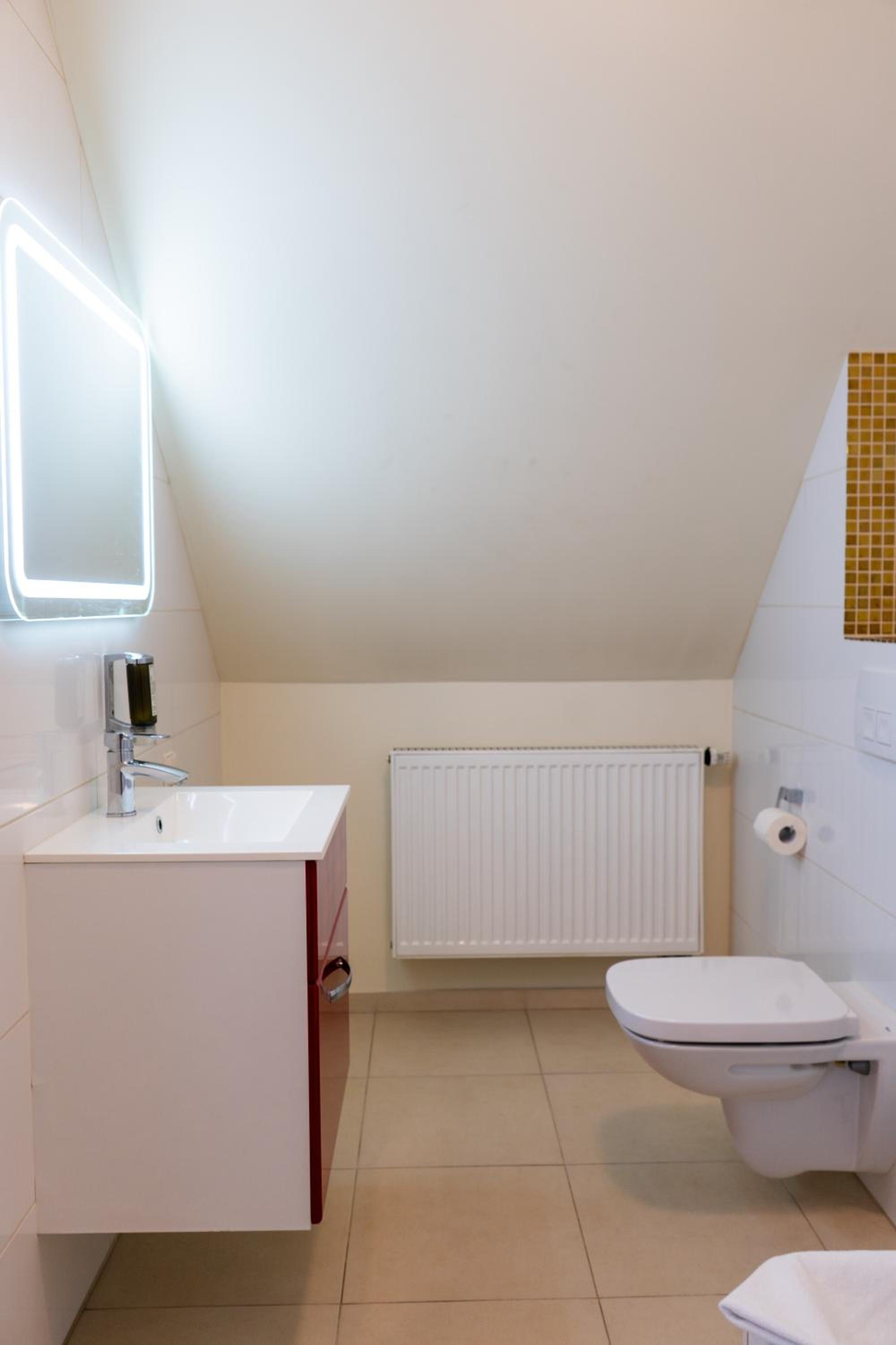 Deluxe Double or Twin Room - Photo 4