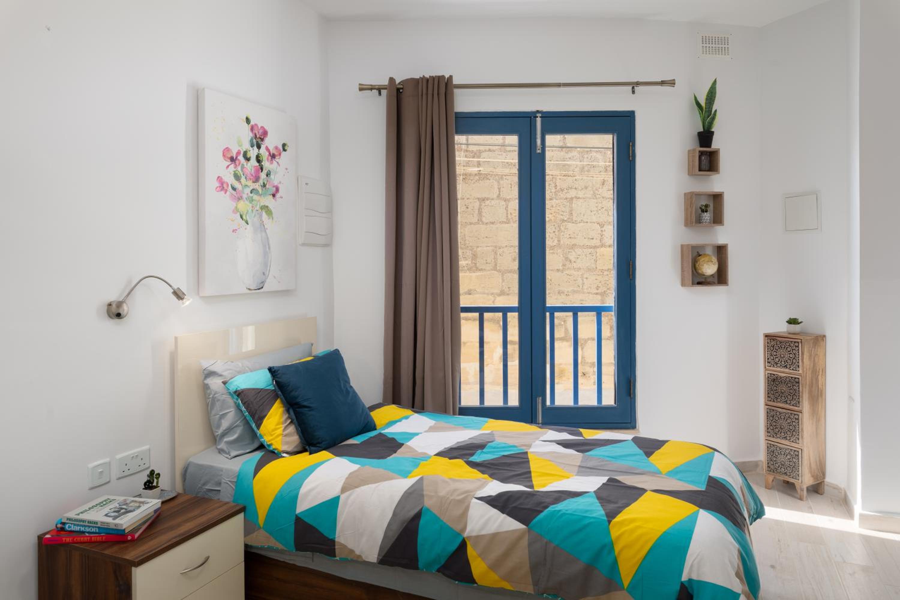 Three-Bedroom House photo 1