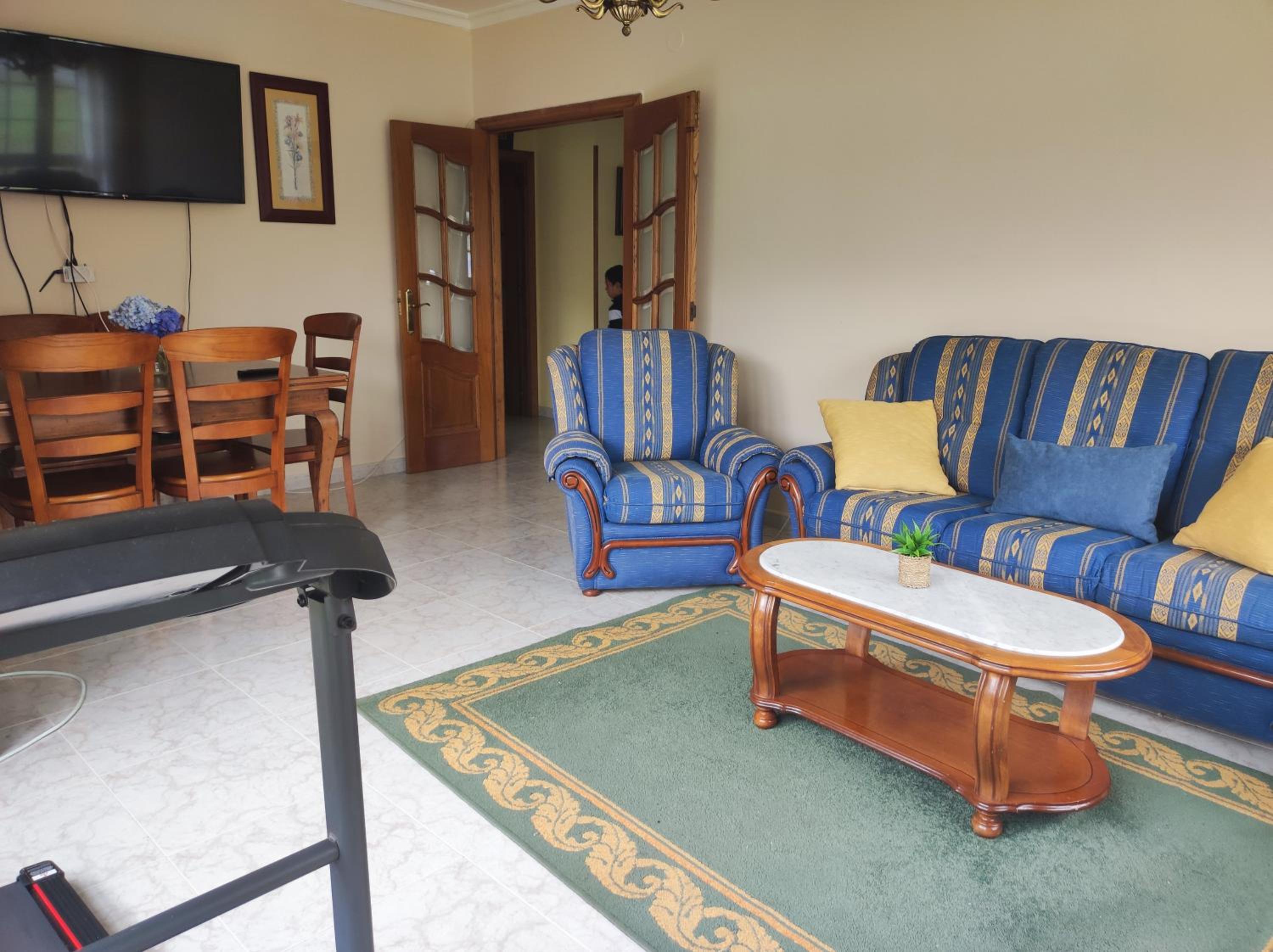 Three-Bedroom House photo 3