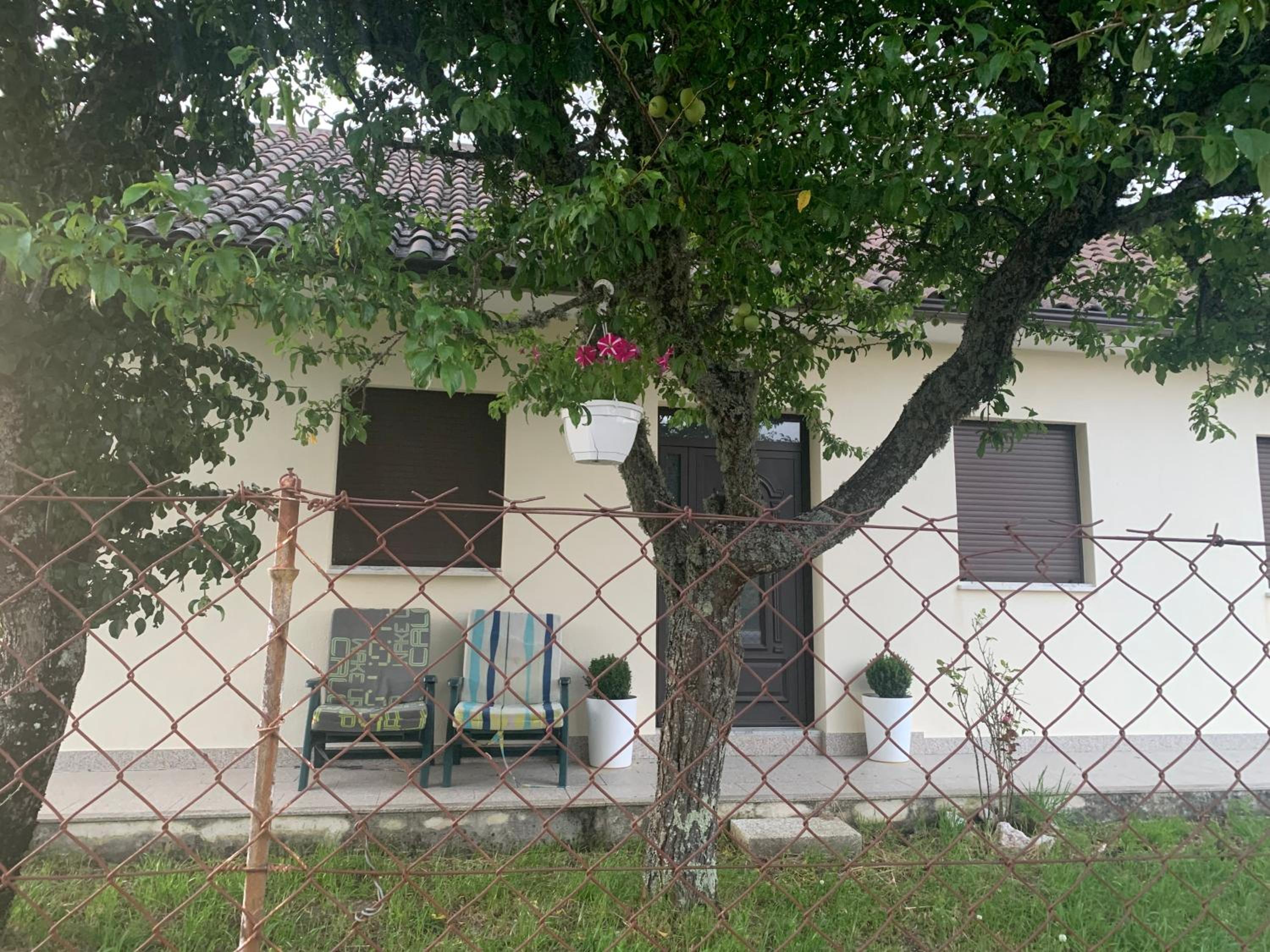Four-Bedroom House photo 2