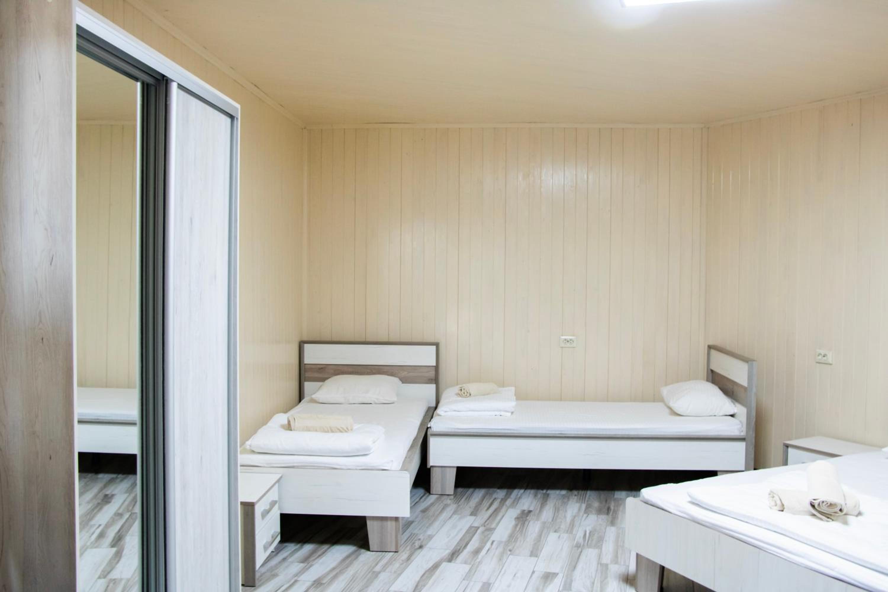 Deluxe Quadruple Room, photo 7