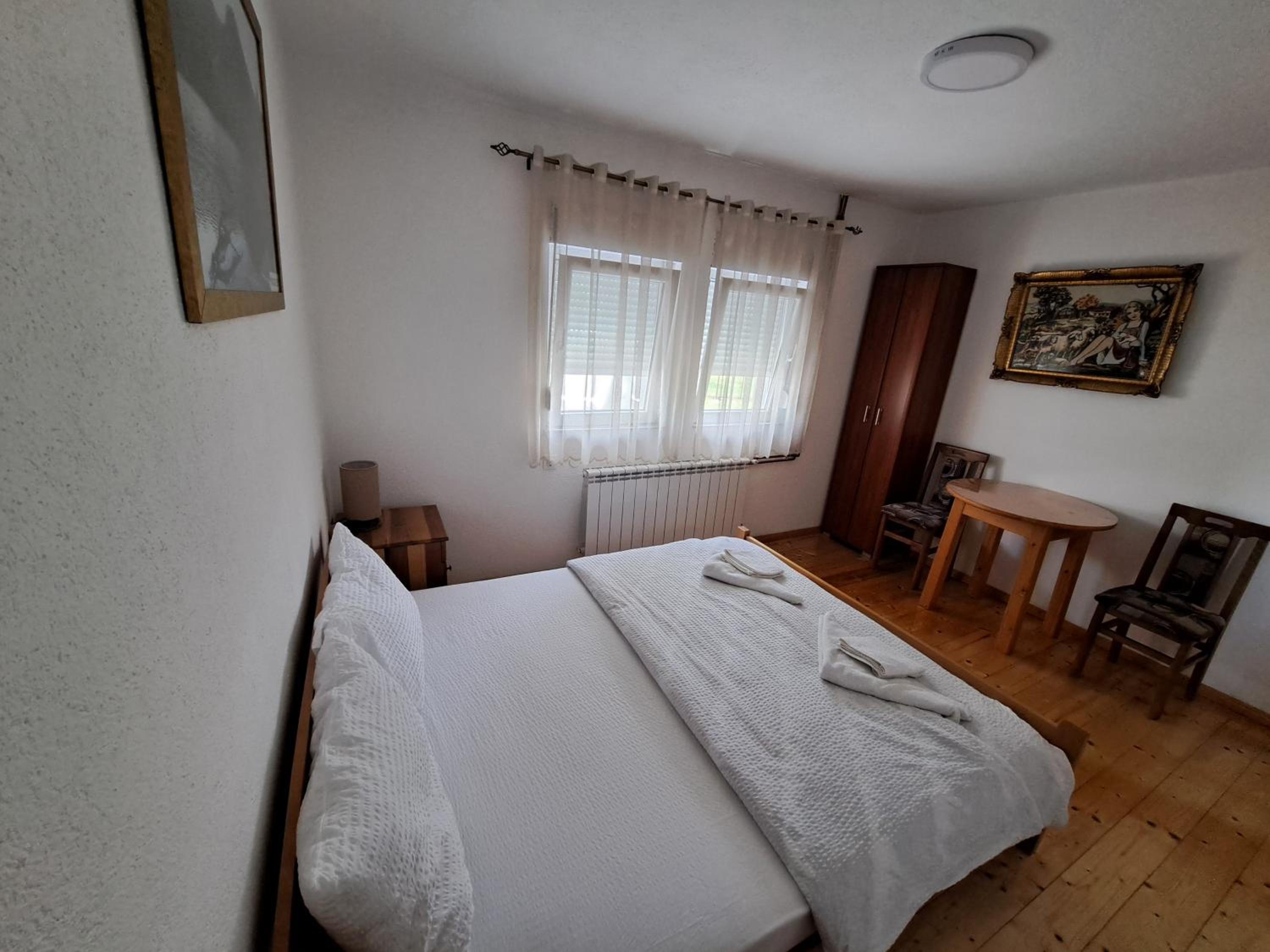 Double Room with Private Bathroom photo 2