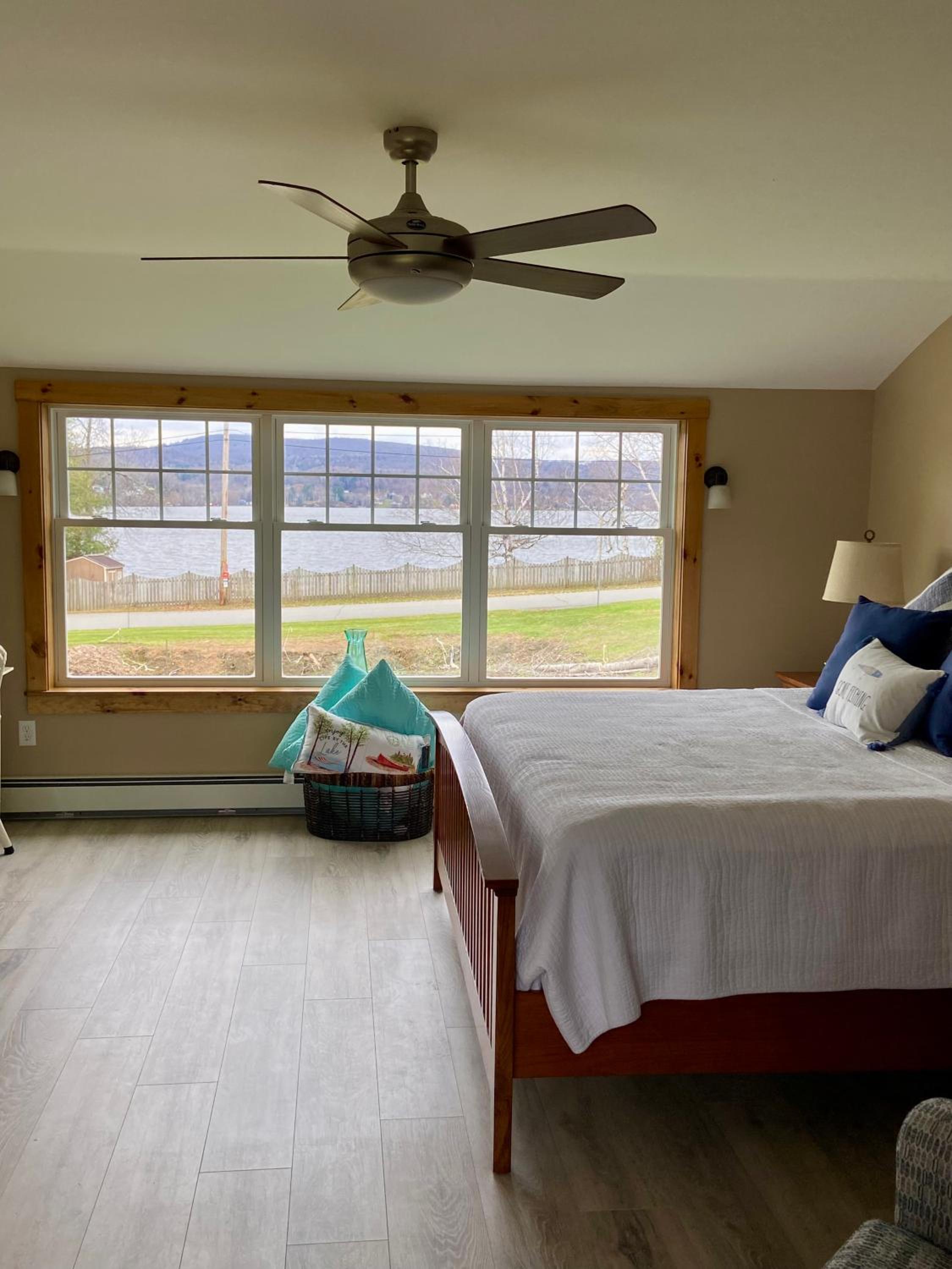 Two-Bedroom Apartment with Lake View photo 1