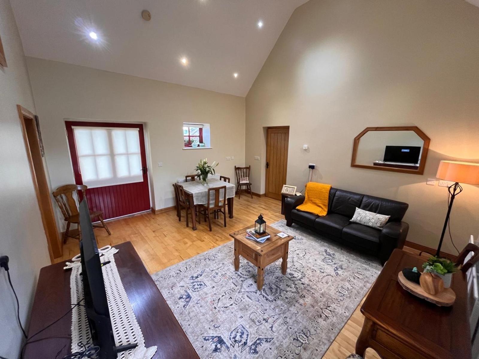 One-Bedroom House photo 3