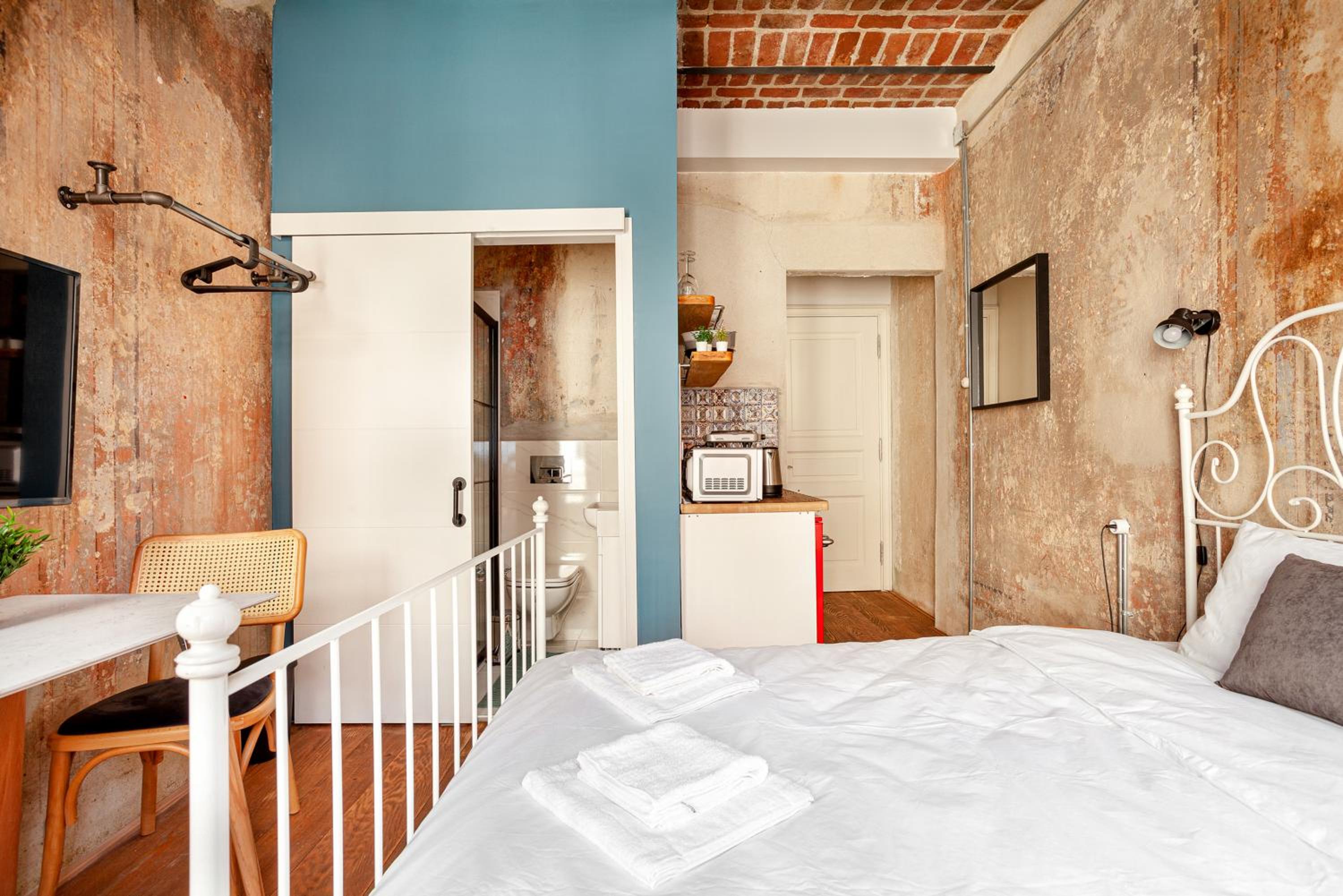 Double Room with Balcony photo 3