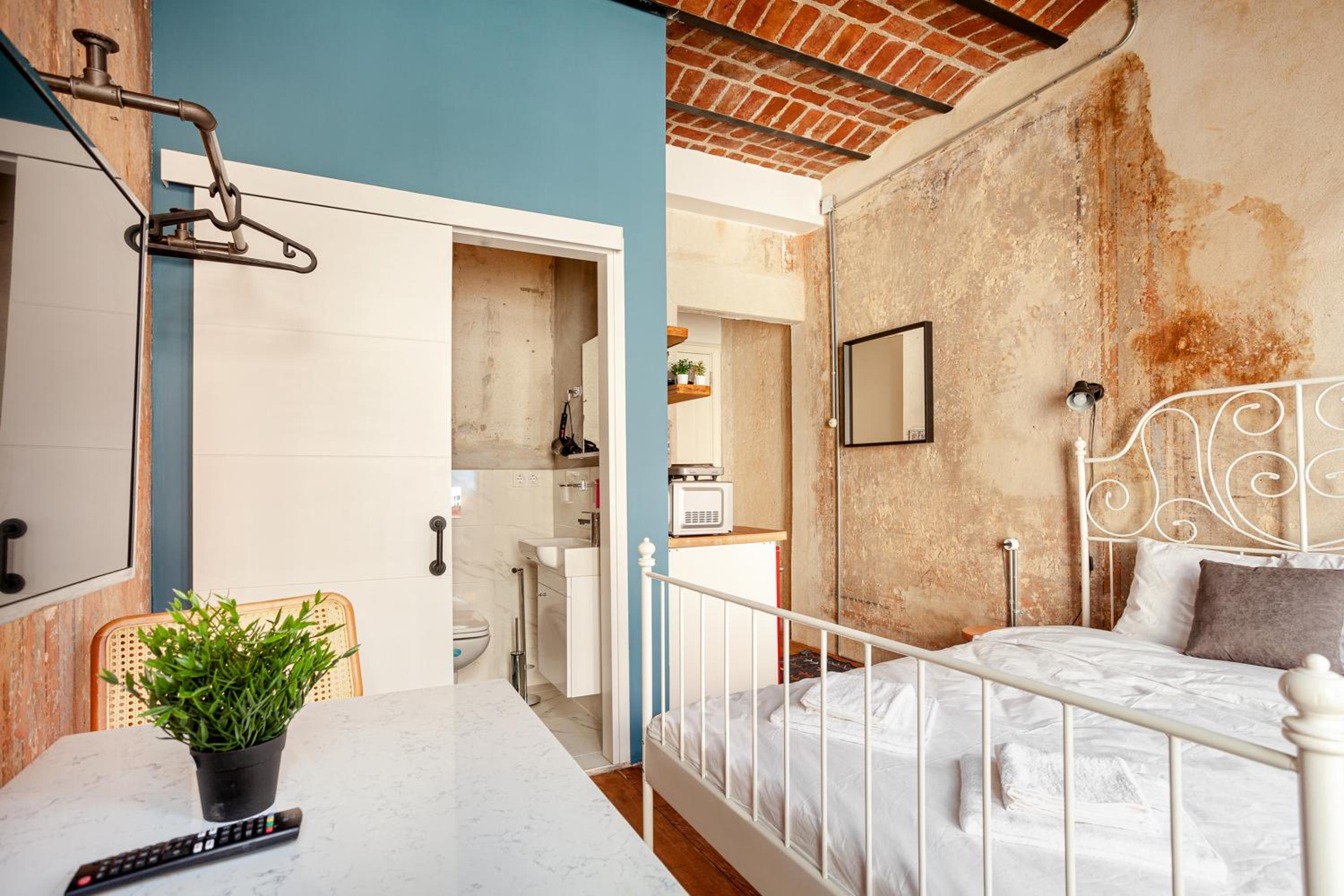 Double Room with Balcony photo 2