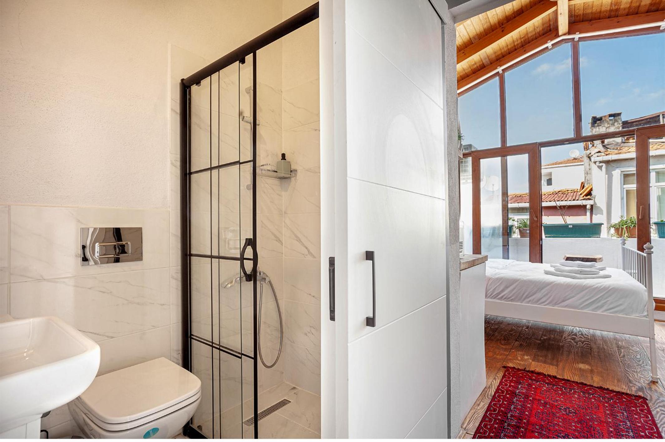 Double Room with Balcony photo 3