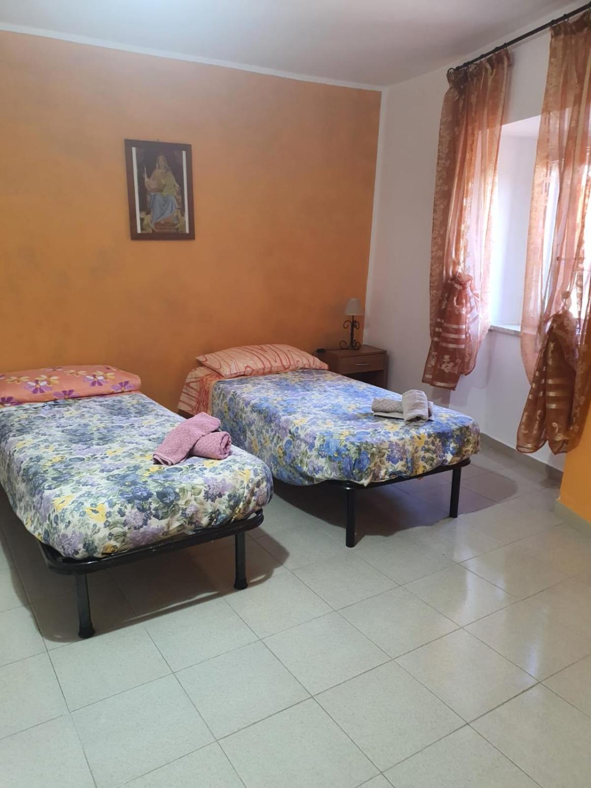 Large Double Or Twin Room photo 1