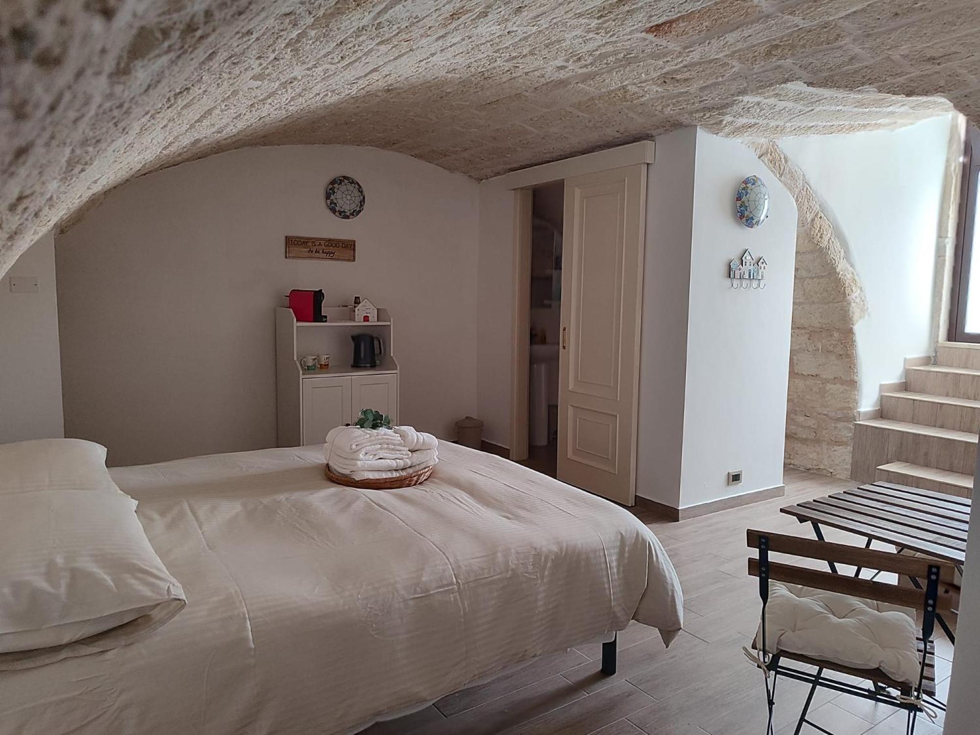 Large Double Room photo 1