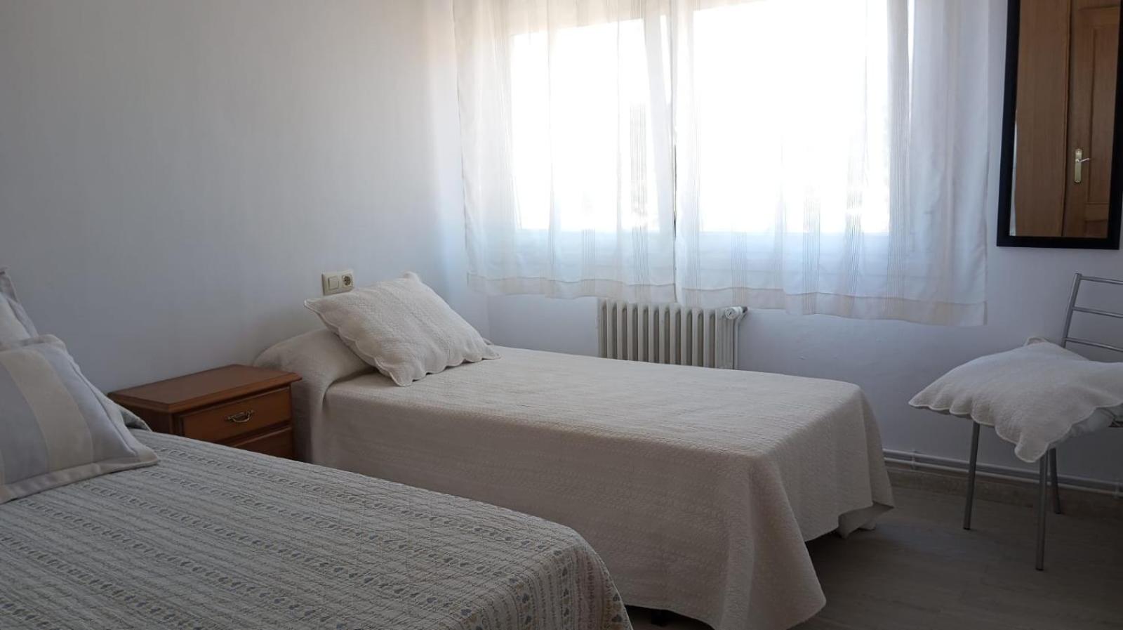 Apartamento de dos habitaciones con balcón