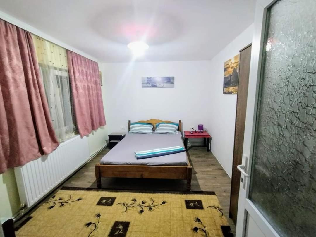 Double Room with Private Bathroom photo 1