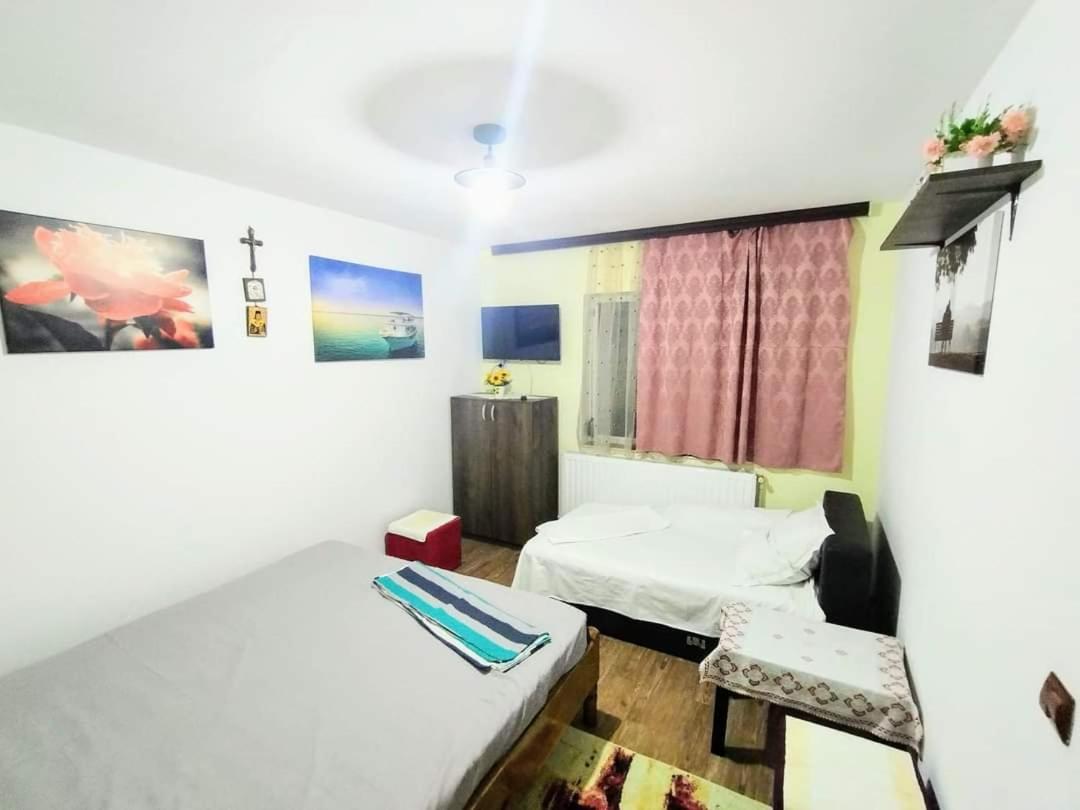 Double Room with Private Bathroom photo 2
