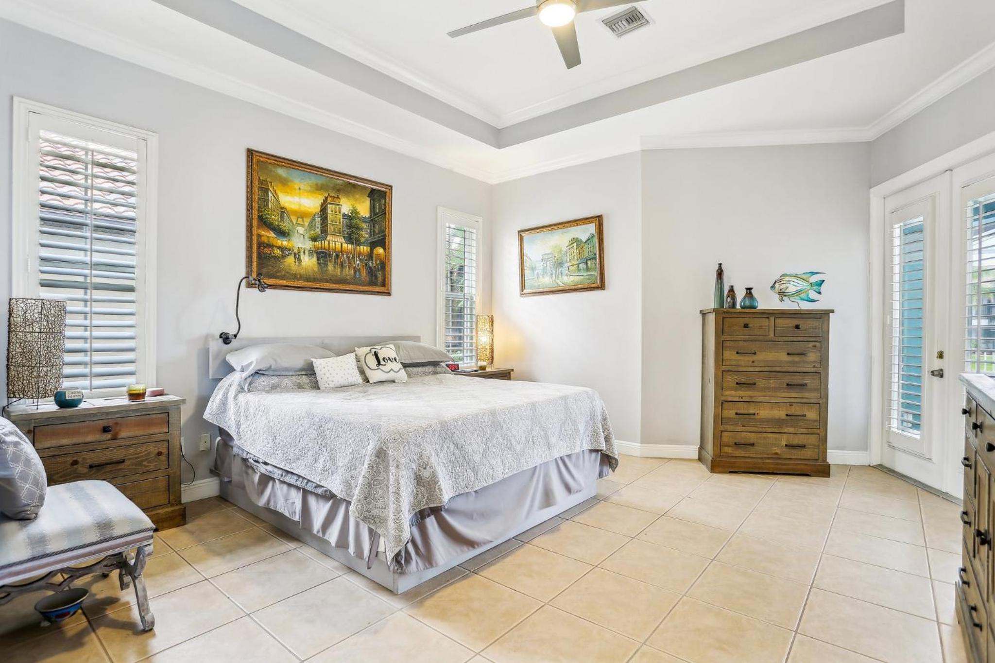 Deluxe King Suite