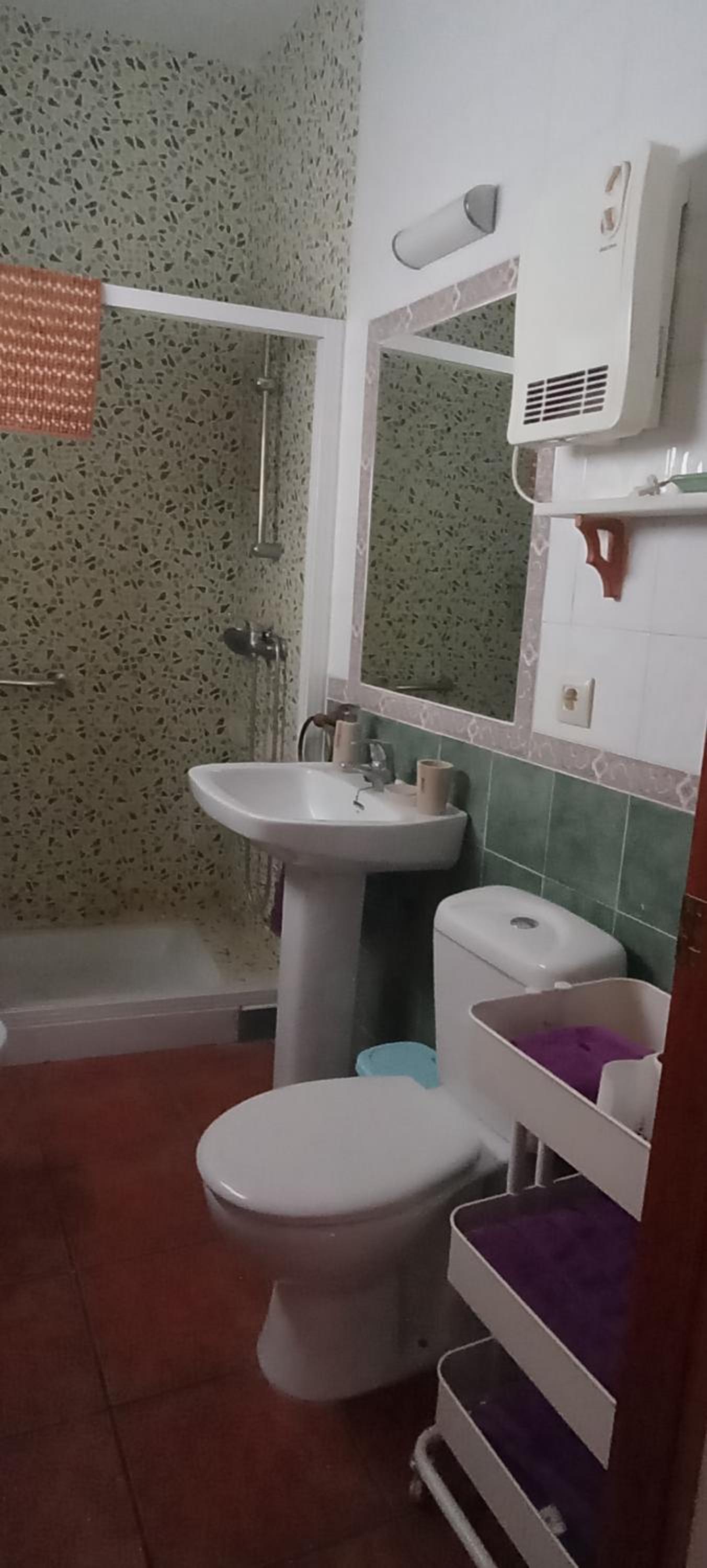Four-Bedroom House photo 2