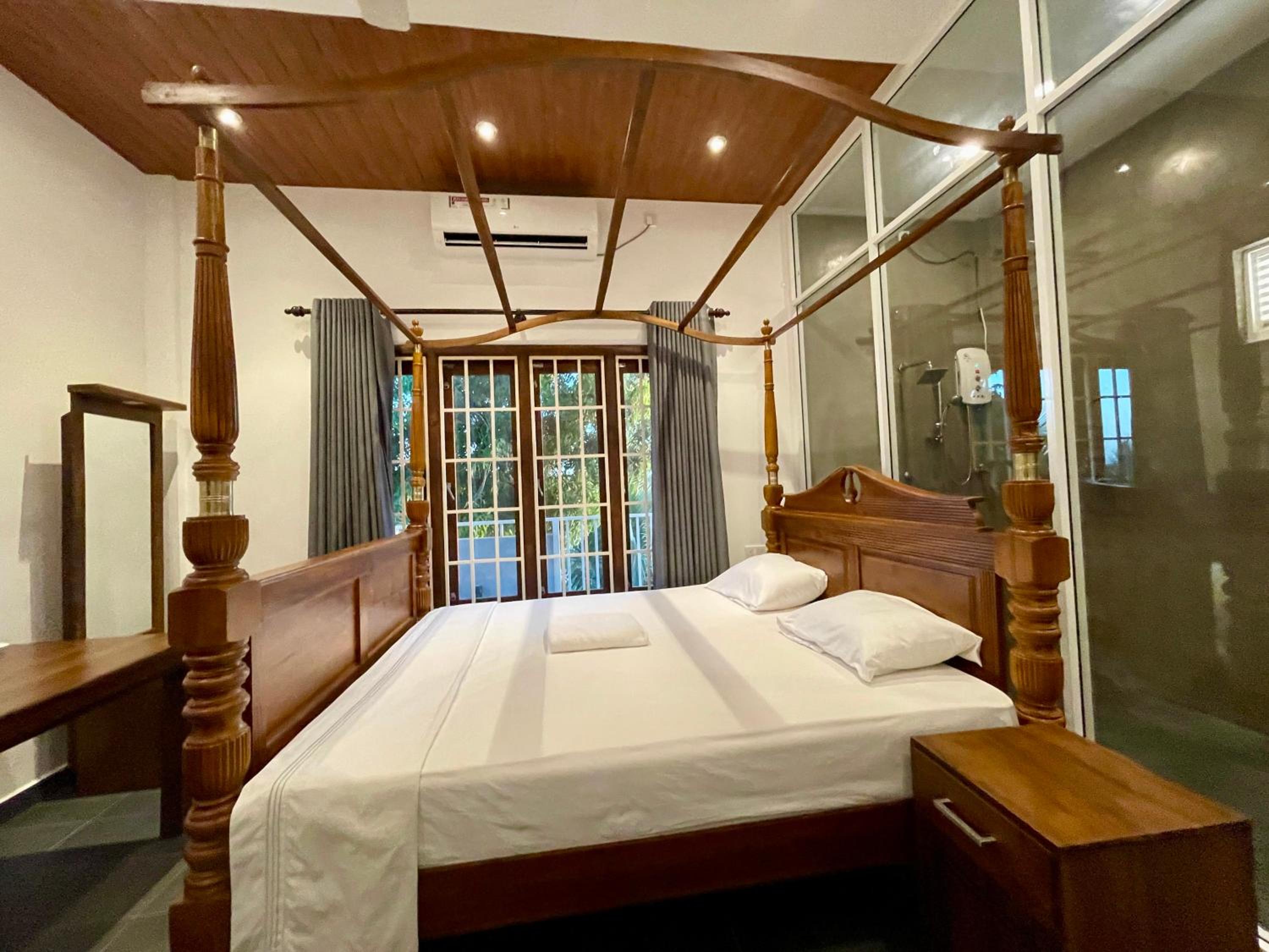 Deluxe King Room photo 3