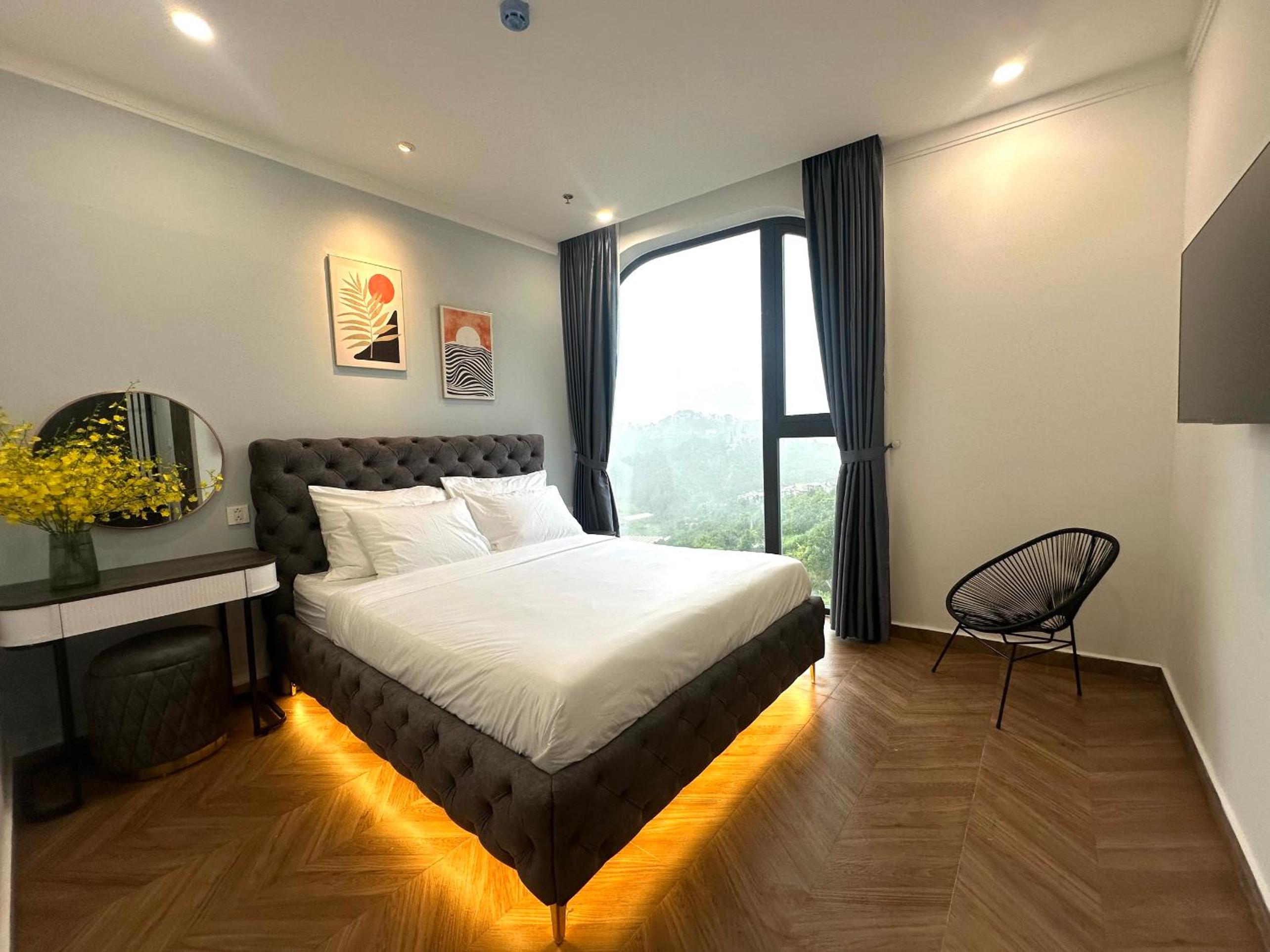 Large Double Room photo 1