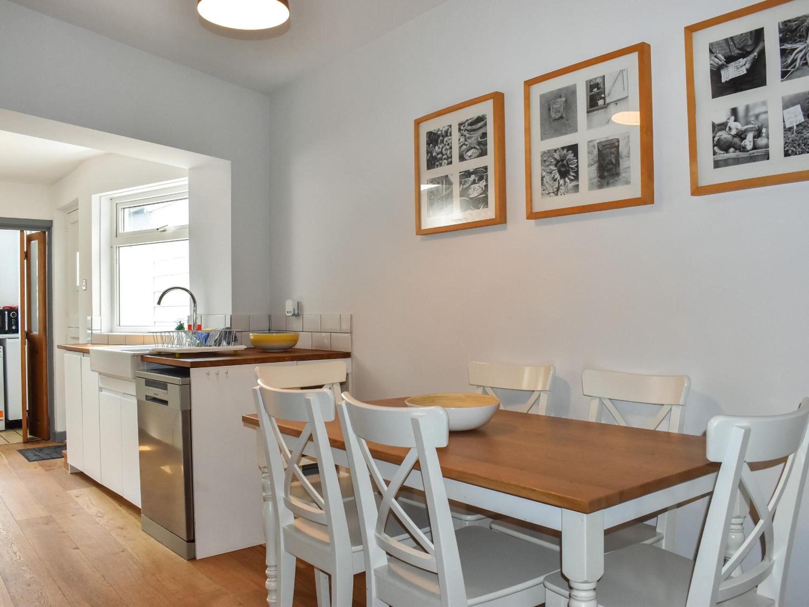 Three-Bedroom Holiday Home  photo 2
