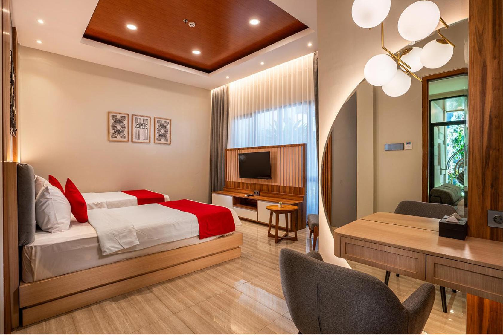 Three-Bedroom Villa - Photo 16
