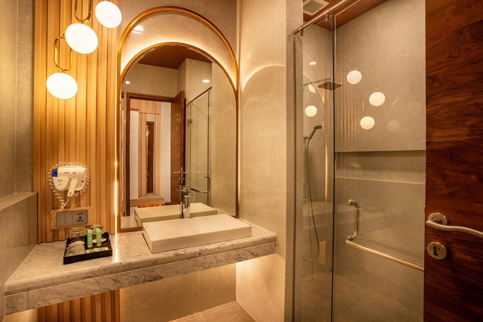 Three-Bedroom Villa - Photo 8