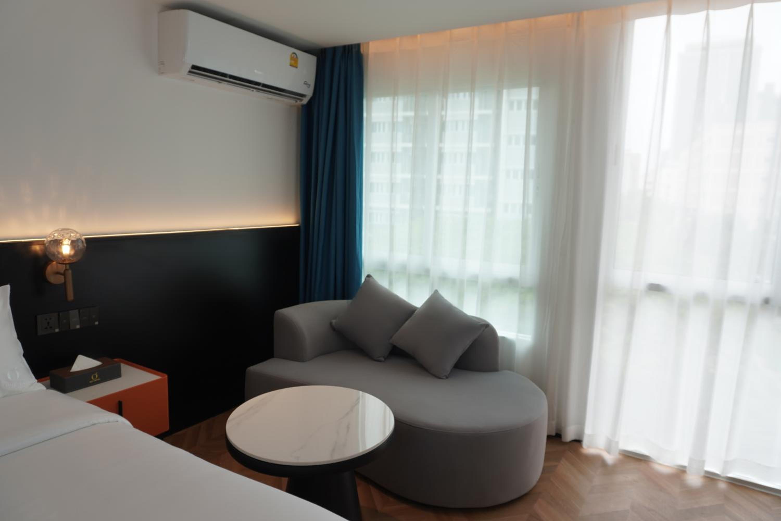 Deluxe King Room photo 3