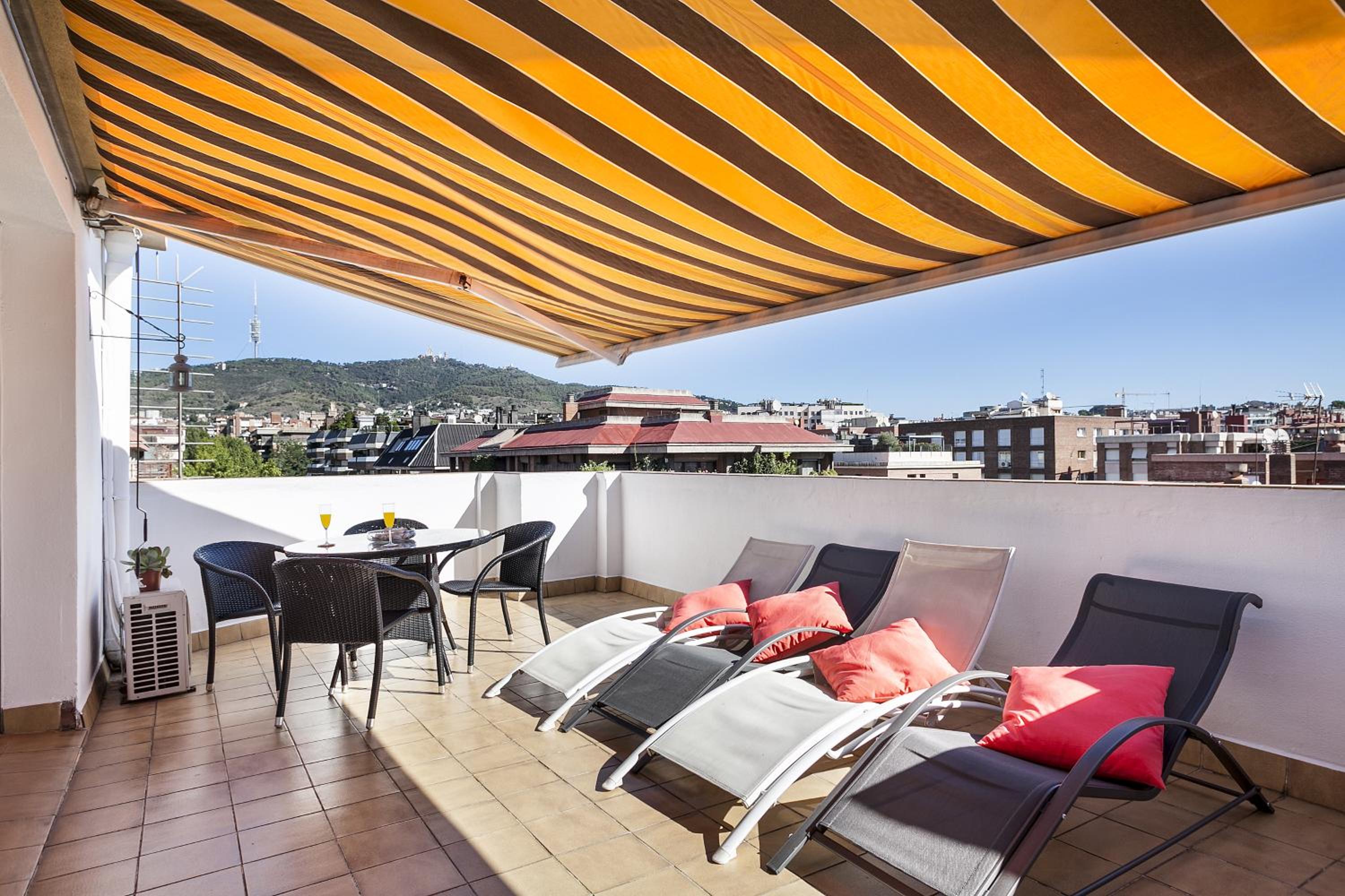 Apartment with Terrace photo 2