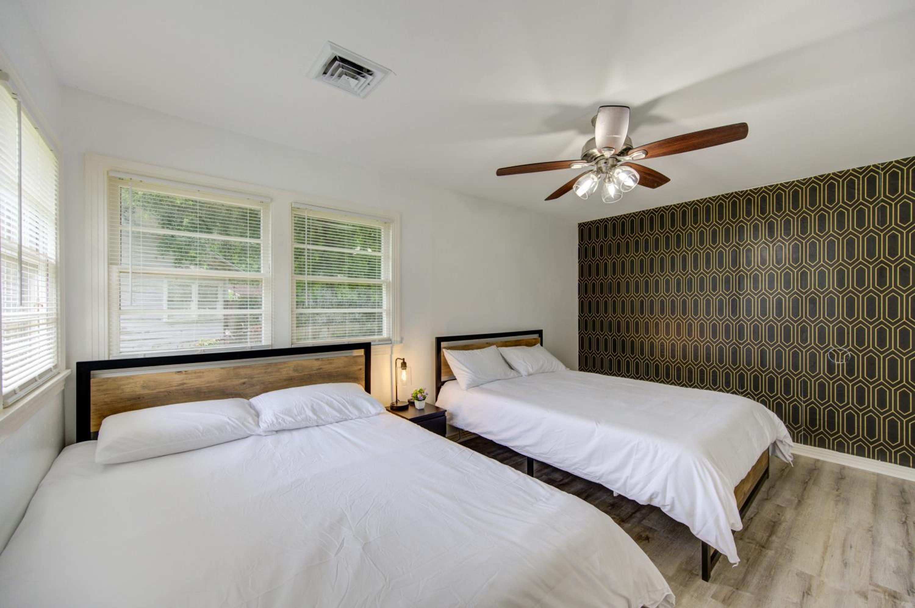 Three-Bedroom House photo 2