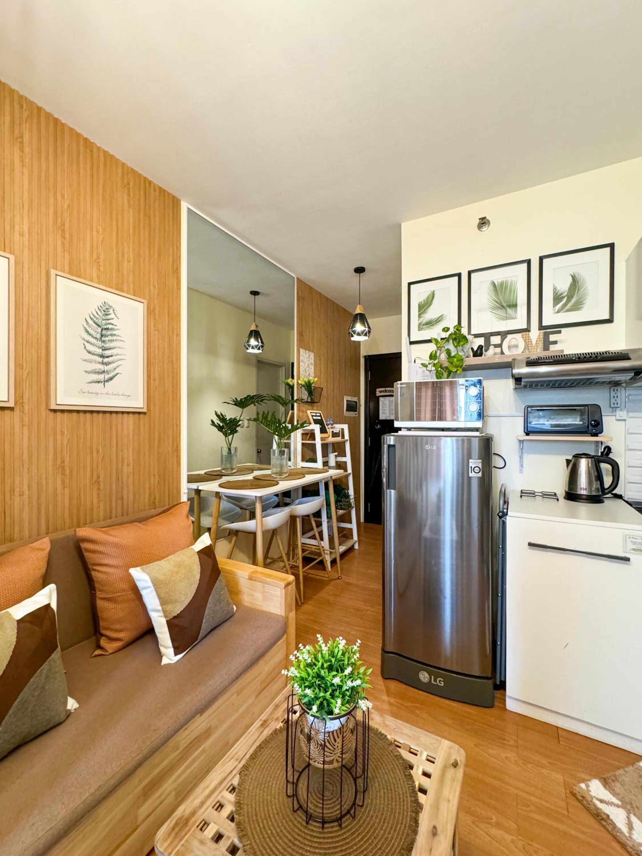 Studio Apartment photo 2
