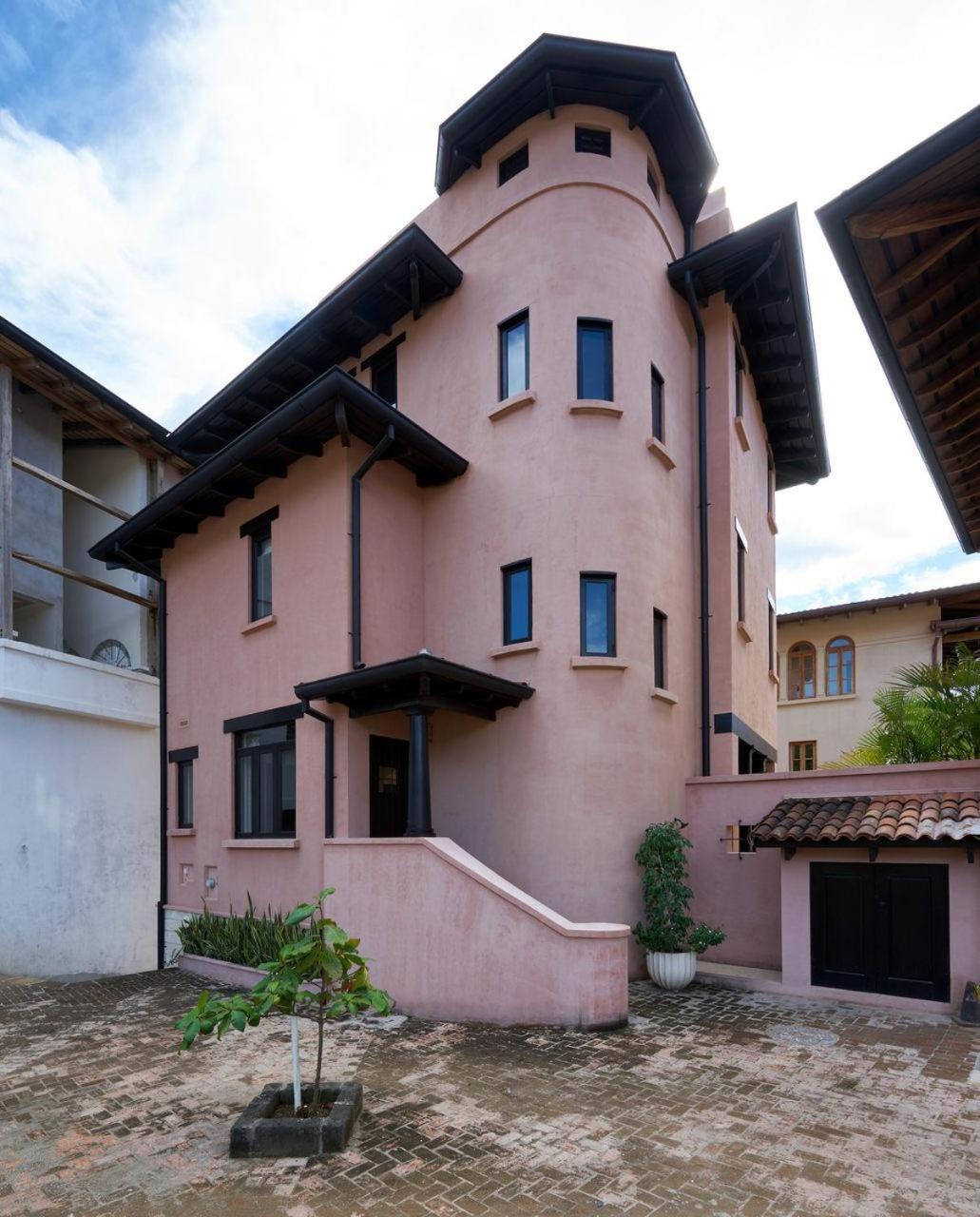 Four-Bedroom Villa photo 2