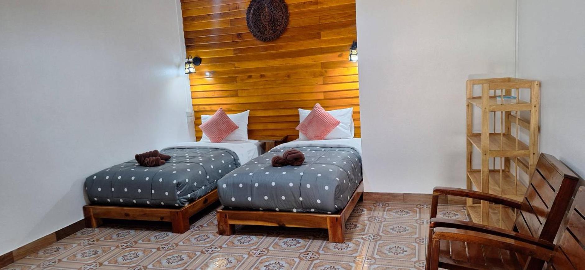 Standard Twin Room photo 2