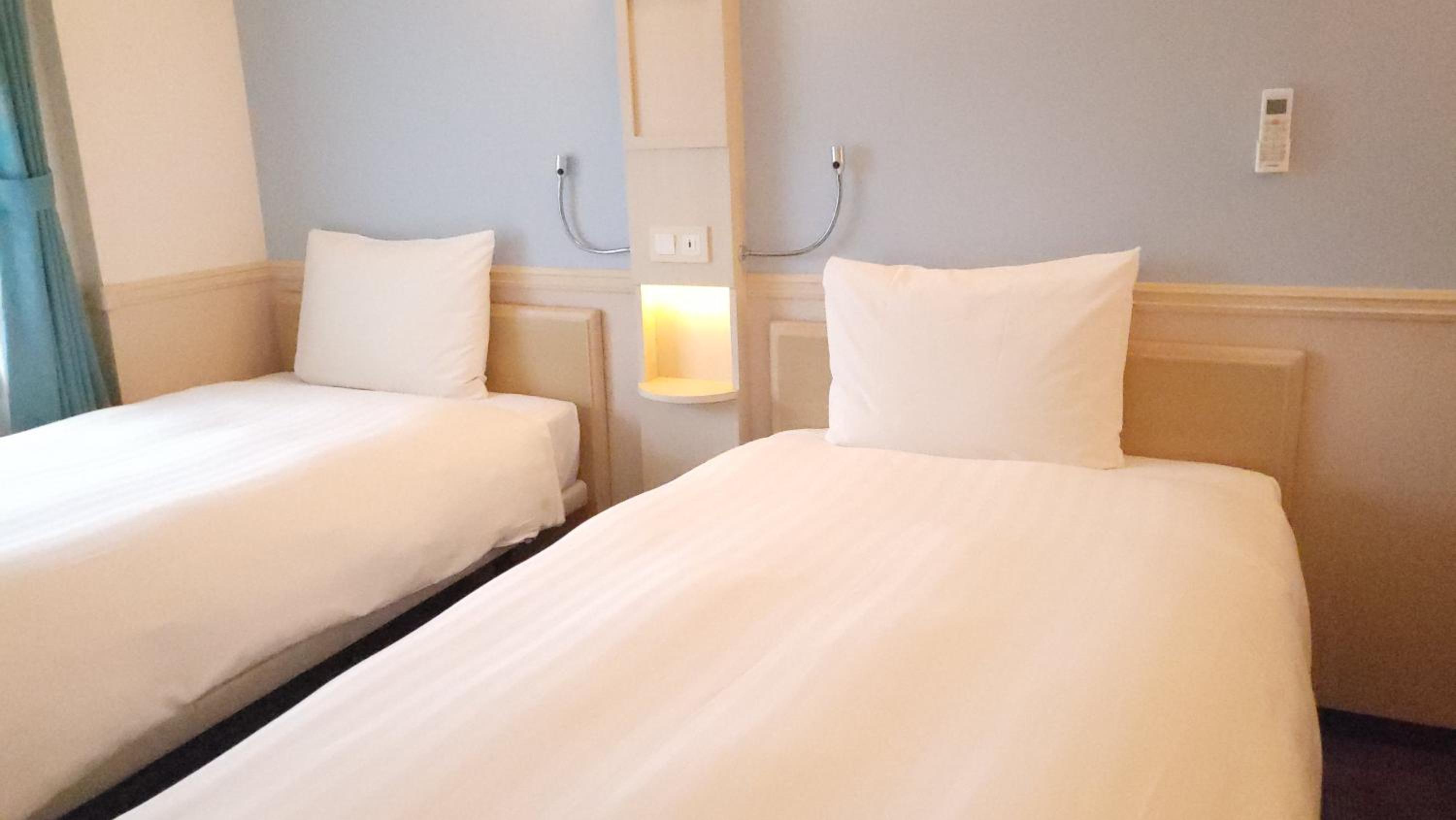 Standard Twin Room photo 3