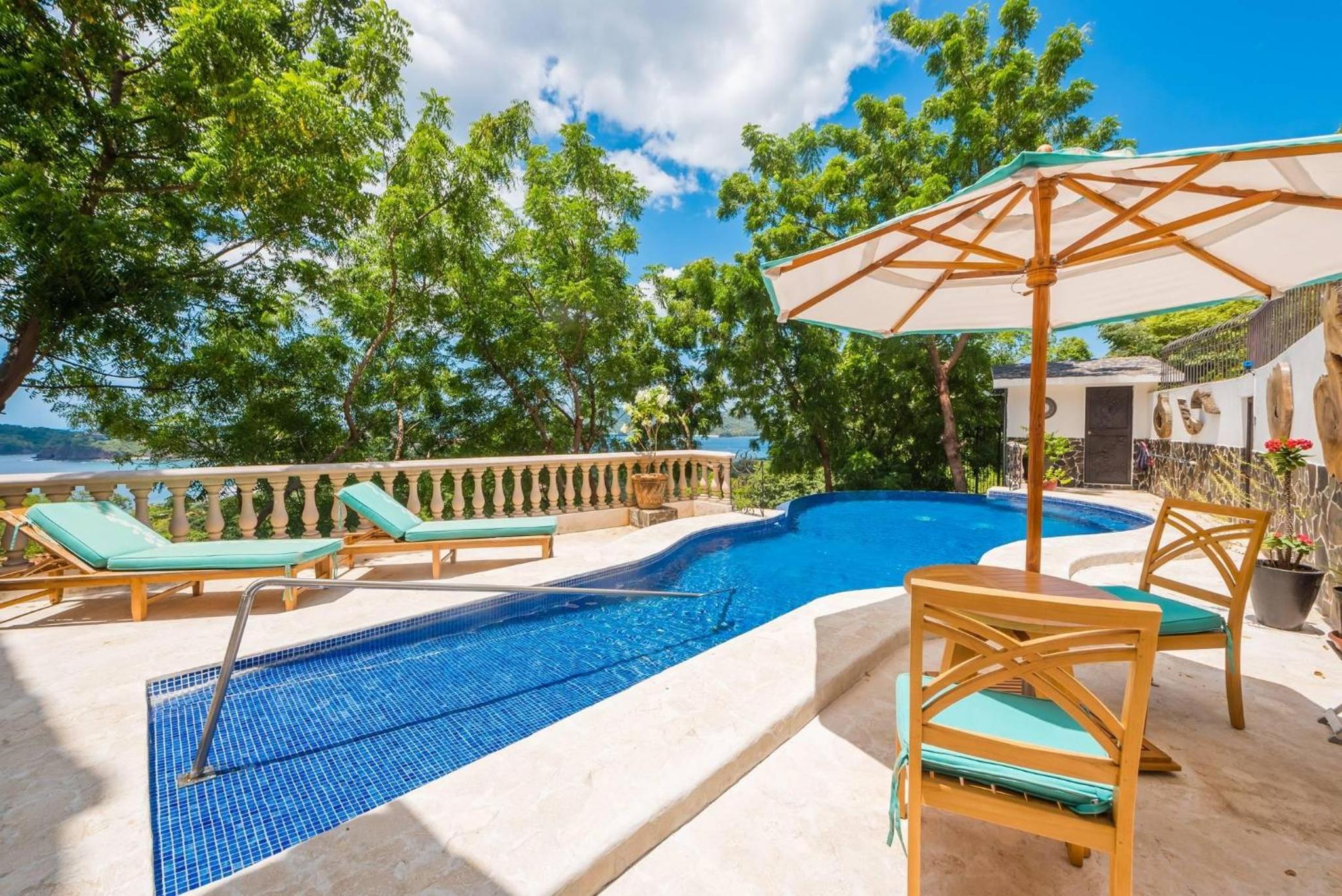 Four-Bedroom Vacation Home photo 2