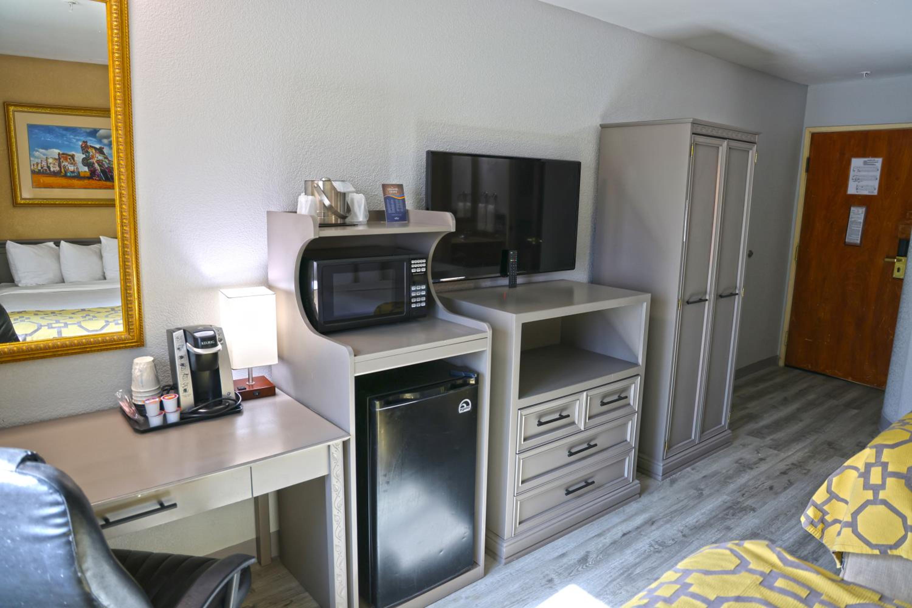 Double Room with Two Double Beds - Non-Smoking - Photo 6